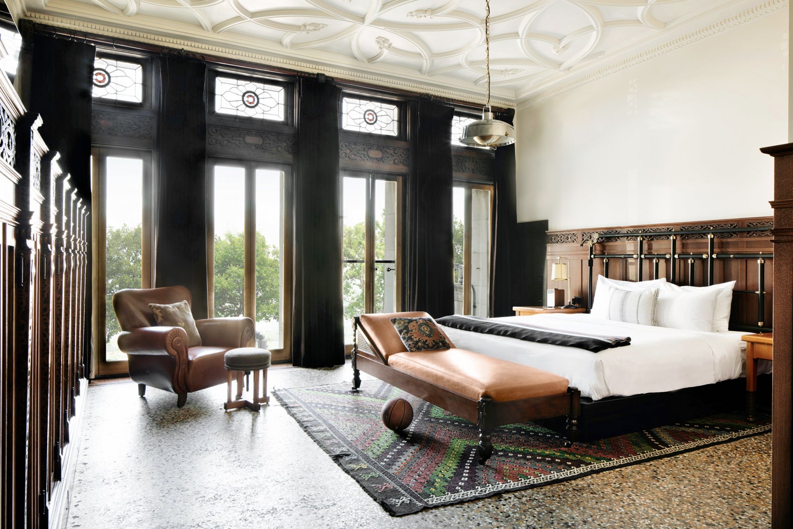 Chicago Athletic Association guest room