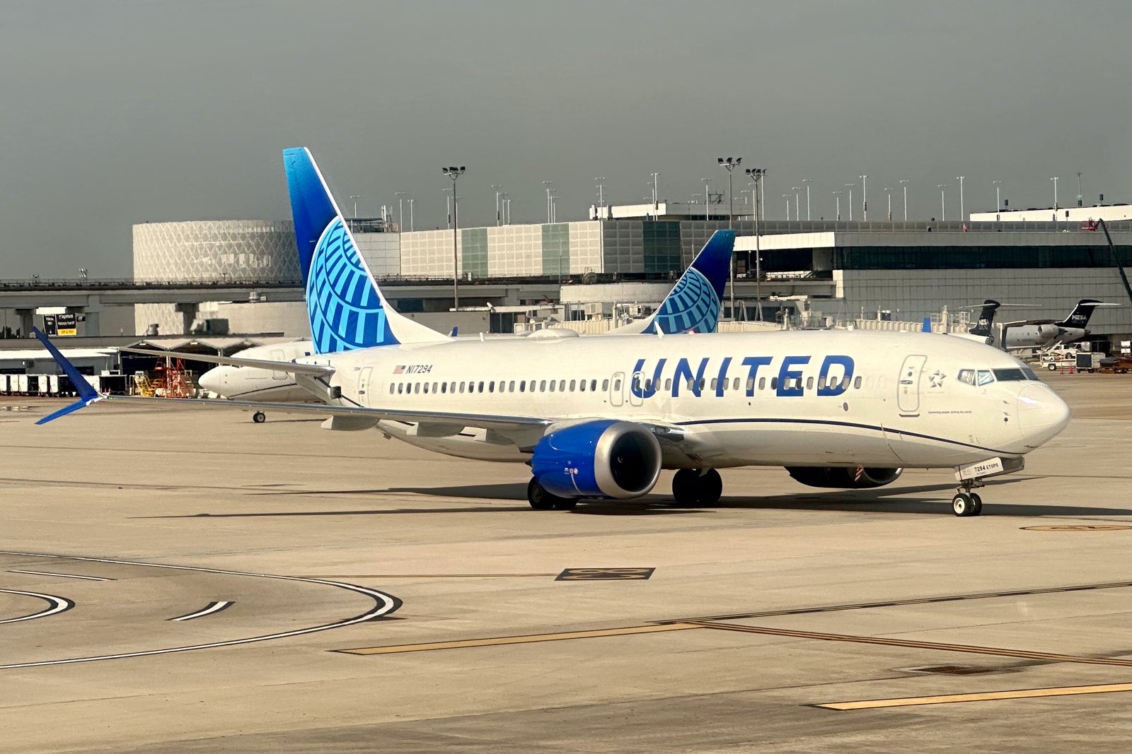 United Boeing 737