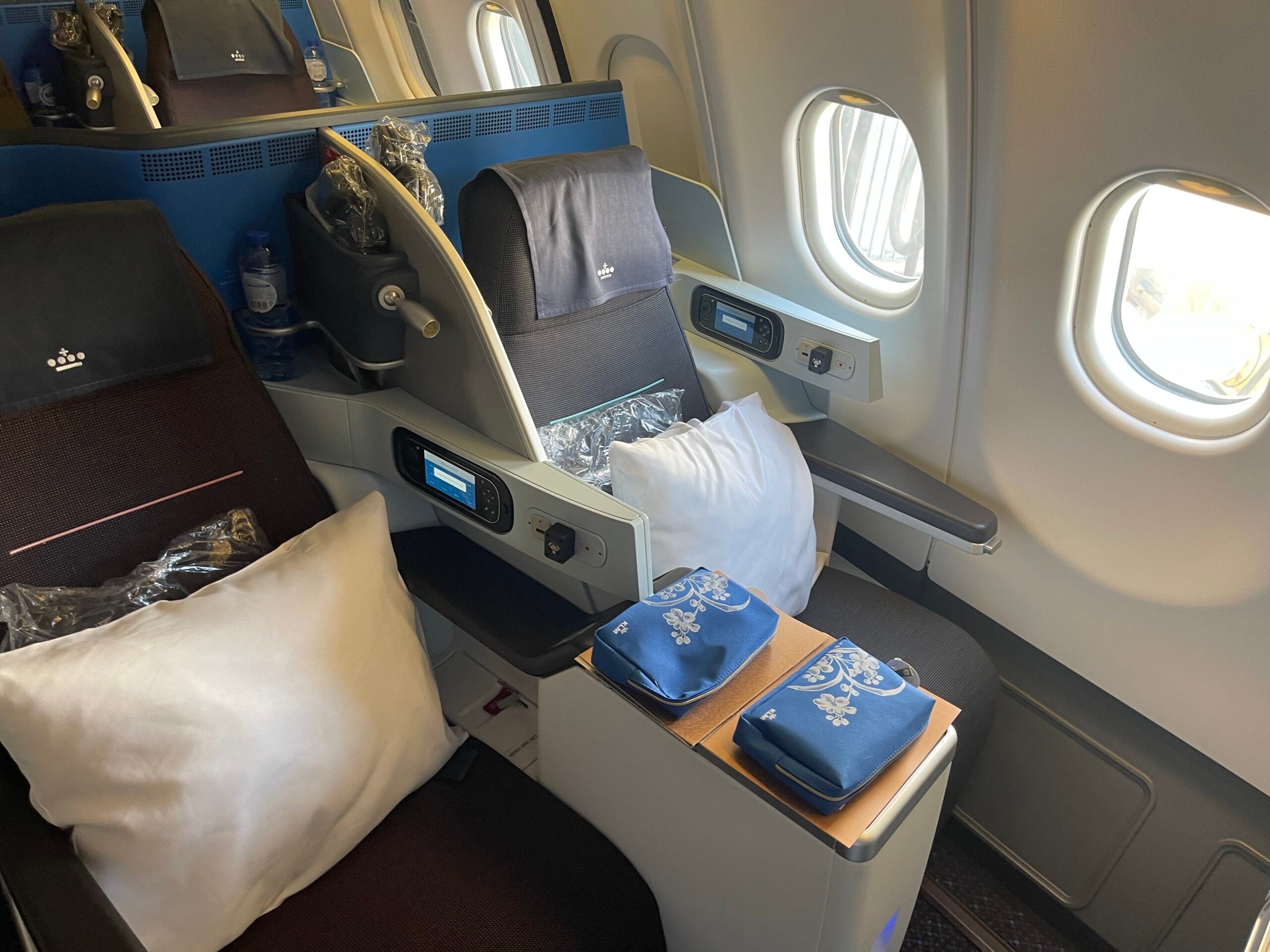 KLM Airbus A330-300 business class
