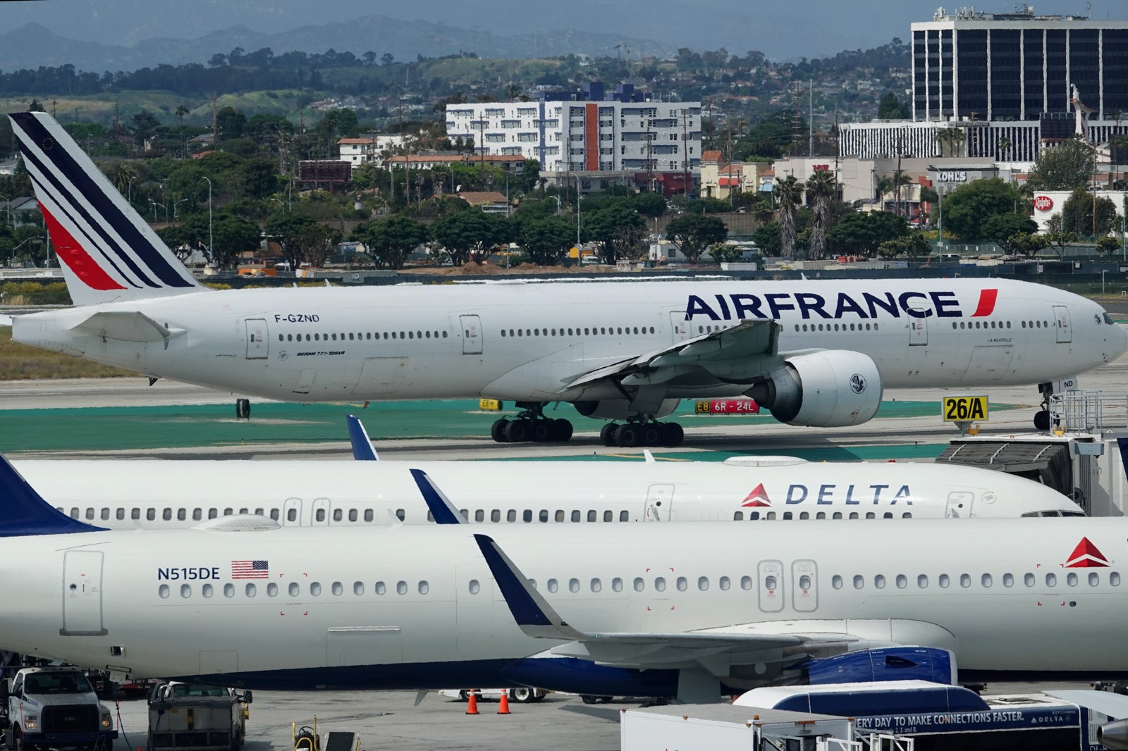 Air France Boeing 777-300ER Delta