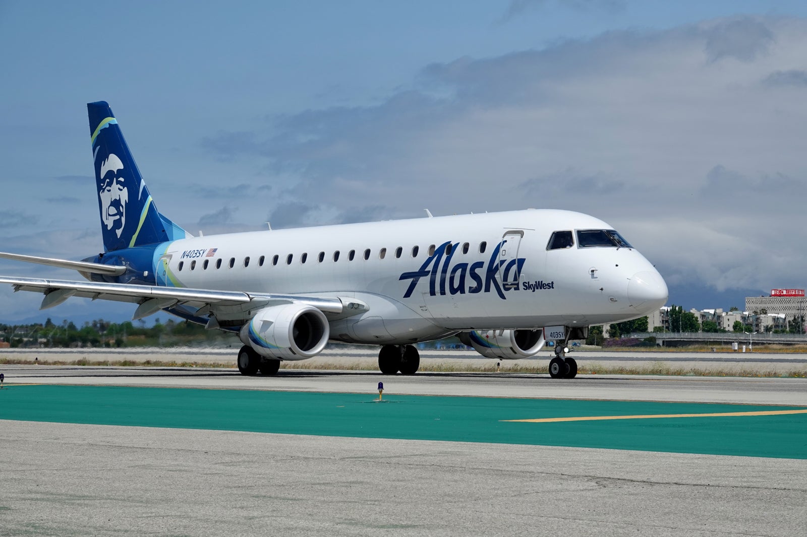 Alaska Embraer E175