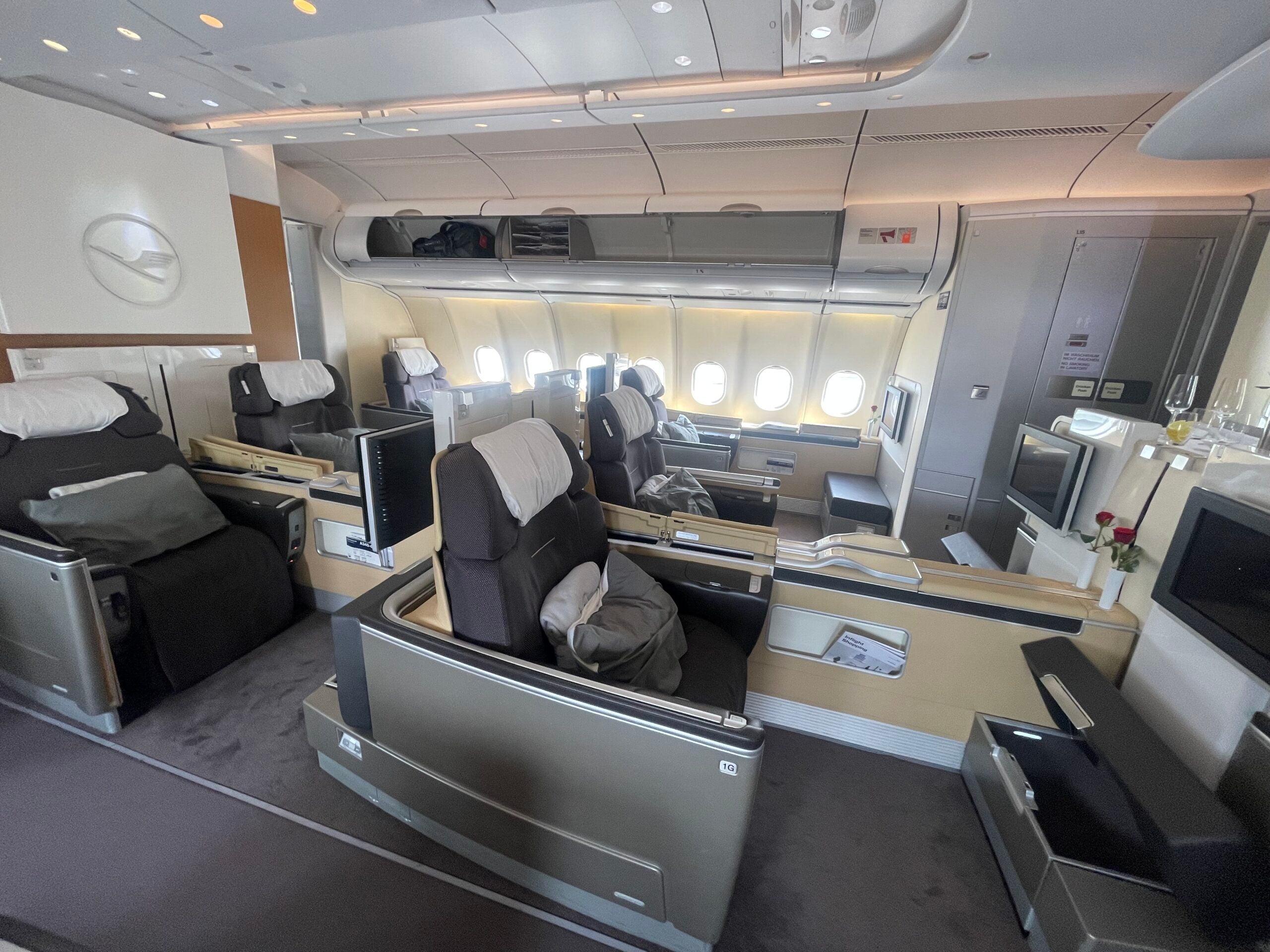 Lufthansa first class A340-600 full profile