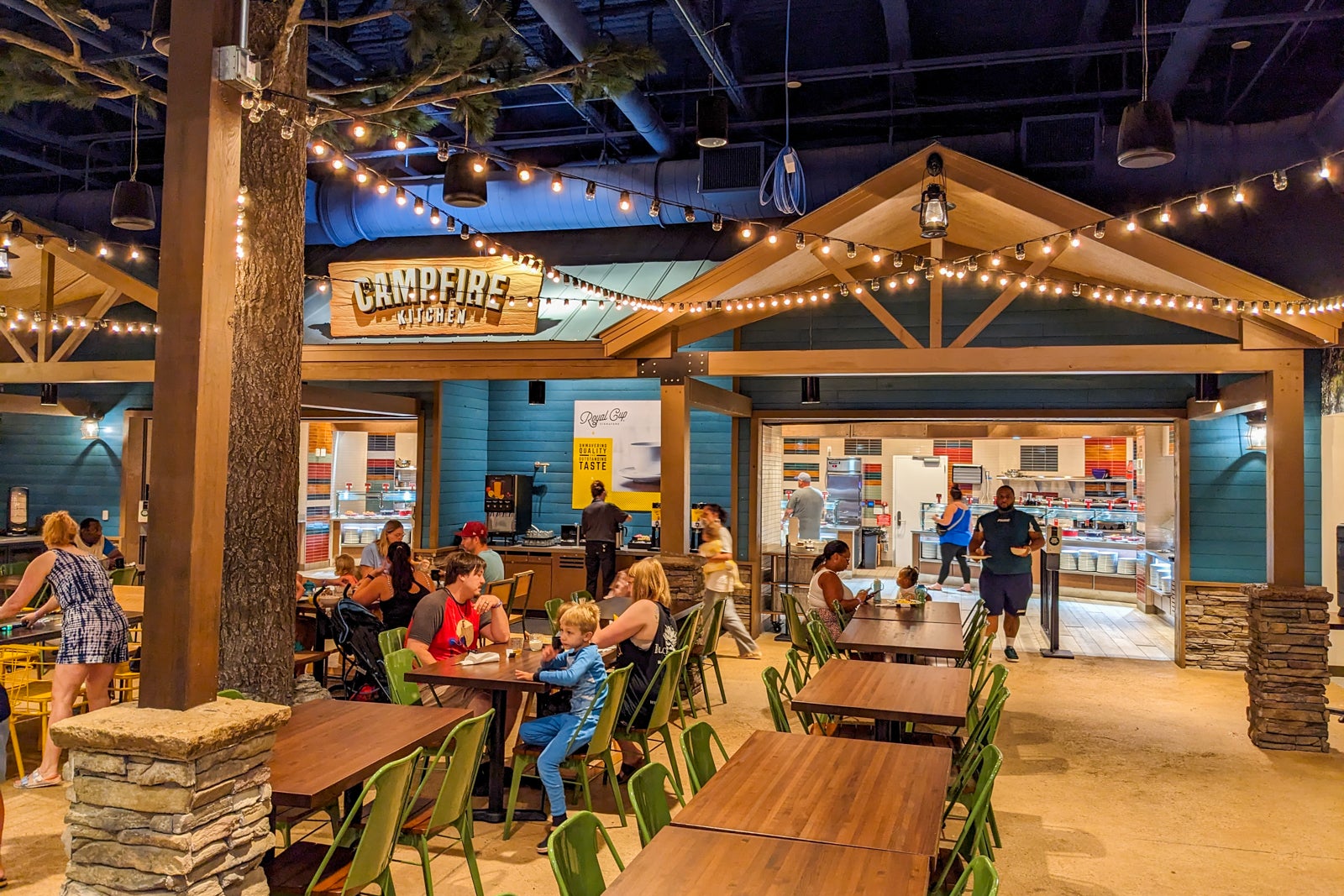 Campfire Kitchen restaurant at Great Wolf Lodge Maryland