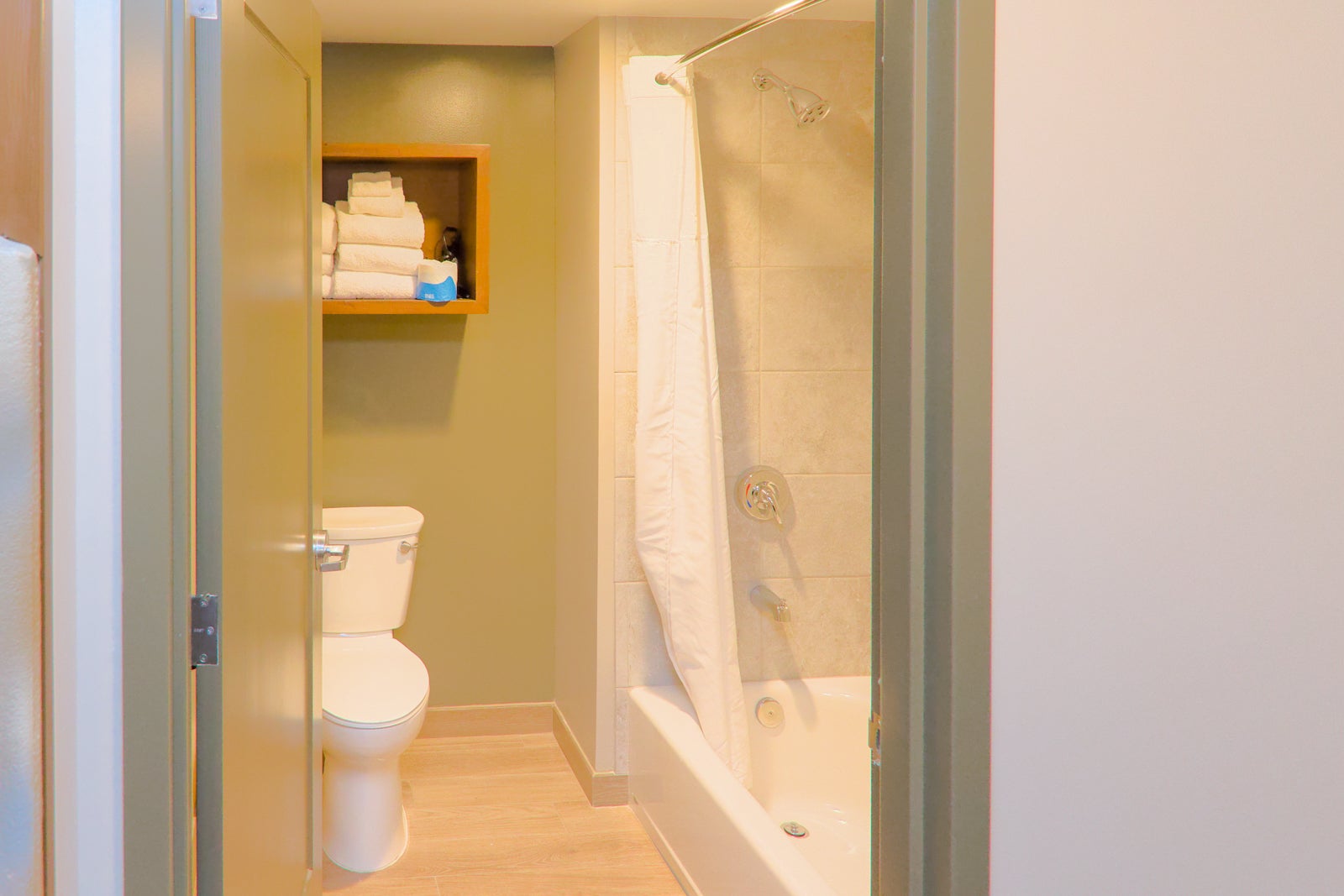 Suite bathroom at Great Wolf Lodge Maryland