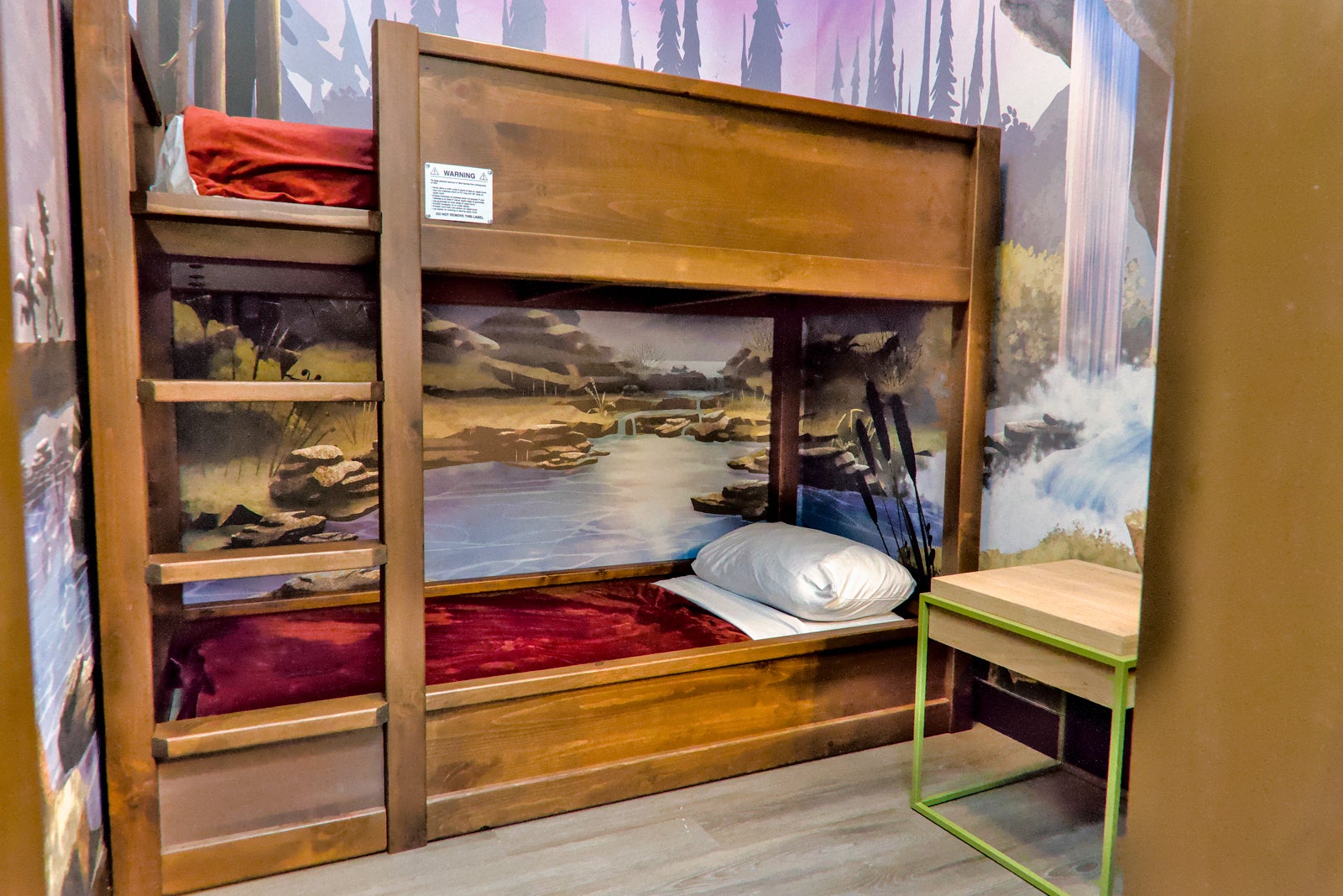 Kids' bunkbeds at Great Wolf Lodge Maryland