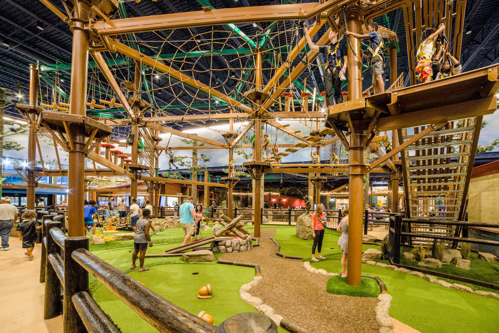 Ropes course at Great Wolf Lodge Maryland