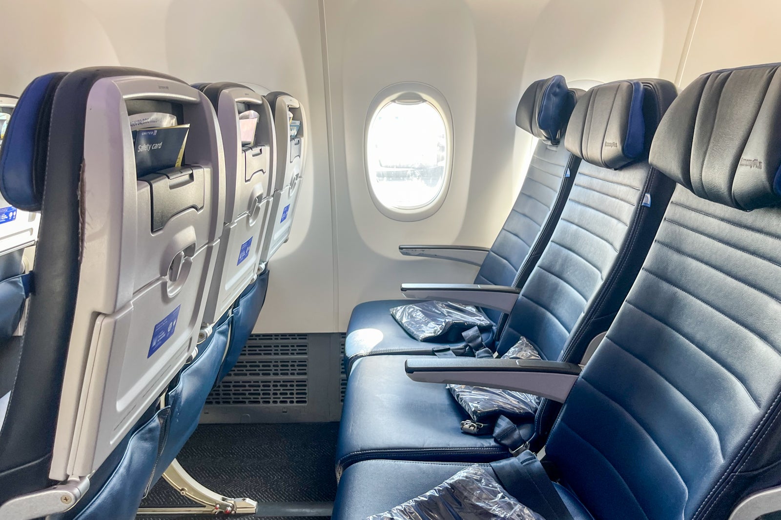 Row 10 United Boeing 737 MAX 9