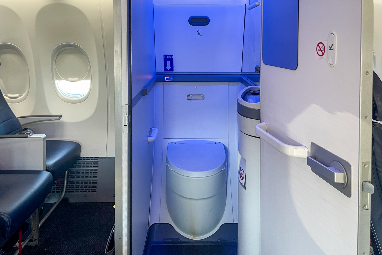 Lavatory on United Airlines Boeing 737 MAX 9