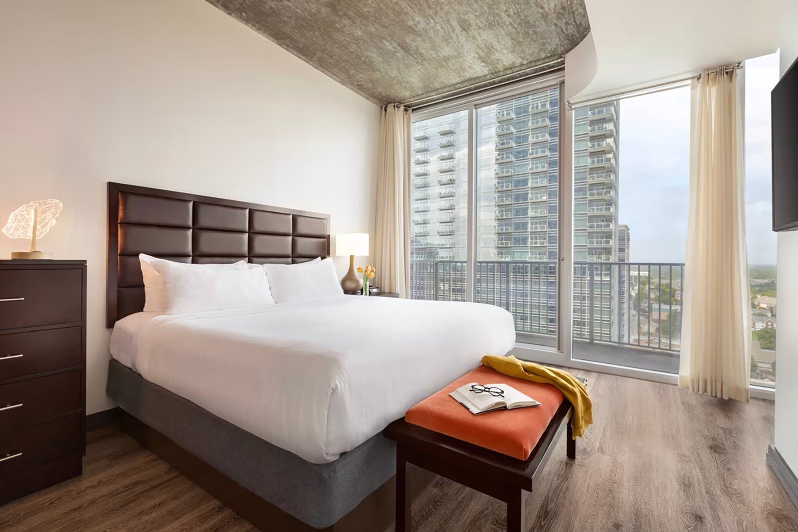 Atlanta State Farm Arena Hotels_Twelve Downtown, Autograph Collection_Marriott