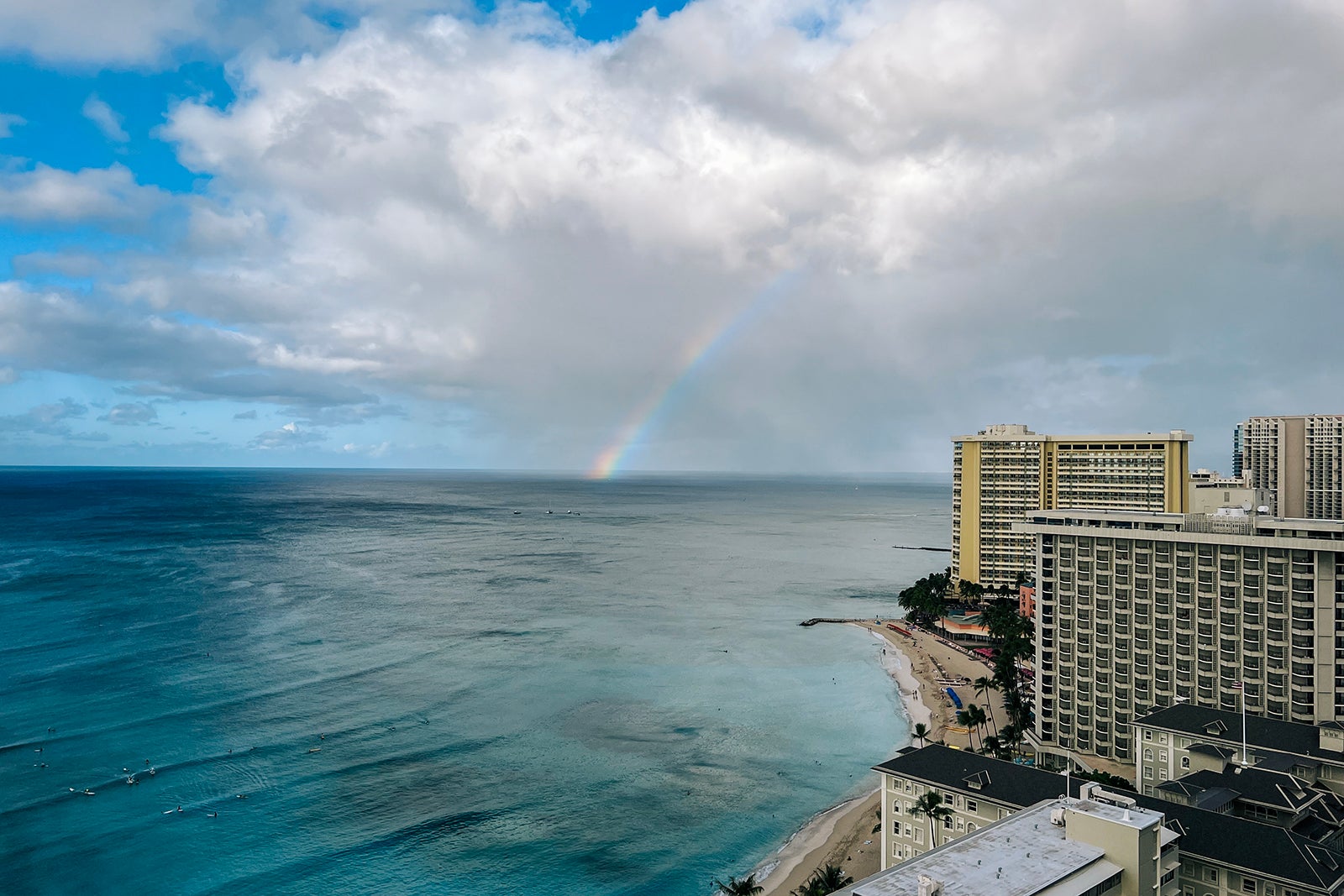 Rainbow from Honolulu November 2023. CLINT HENDERSON/THE POINTS GUY
