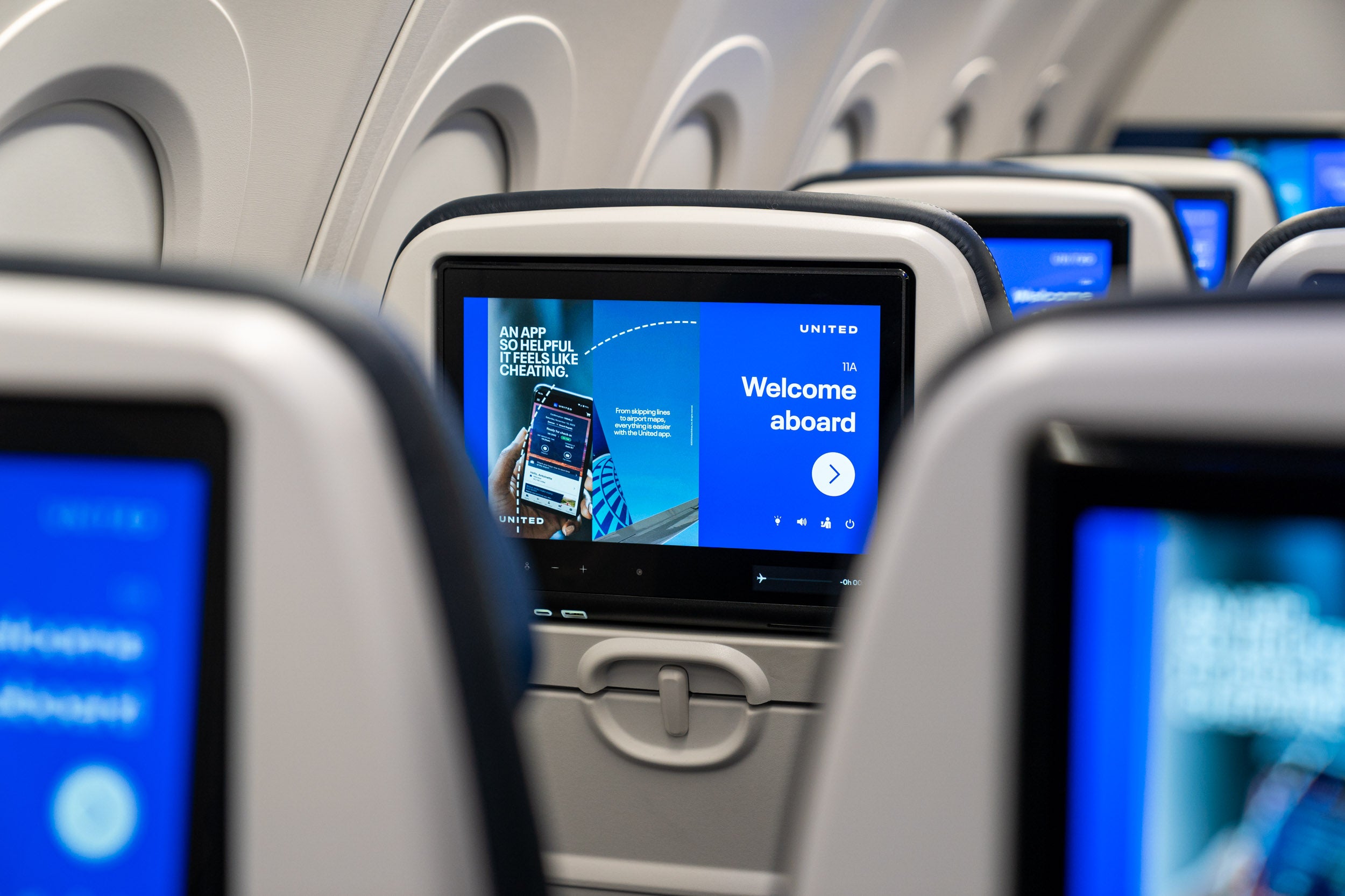screens on united jet