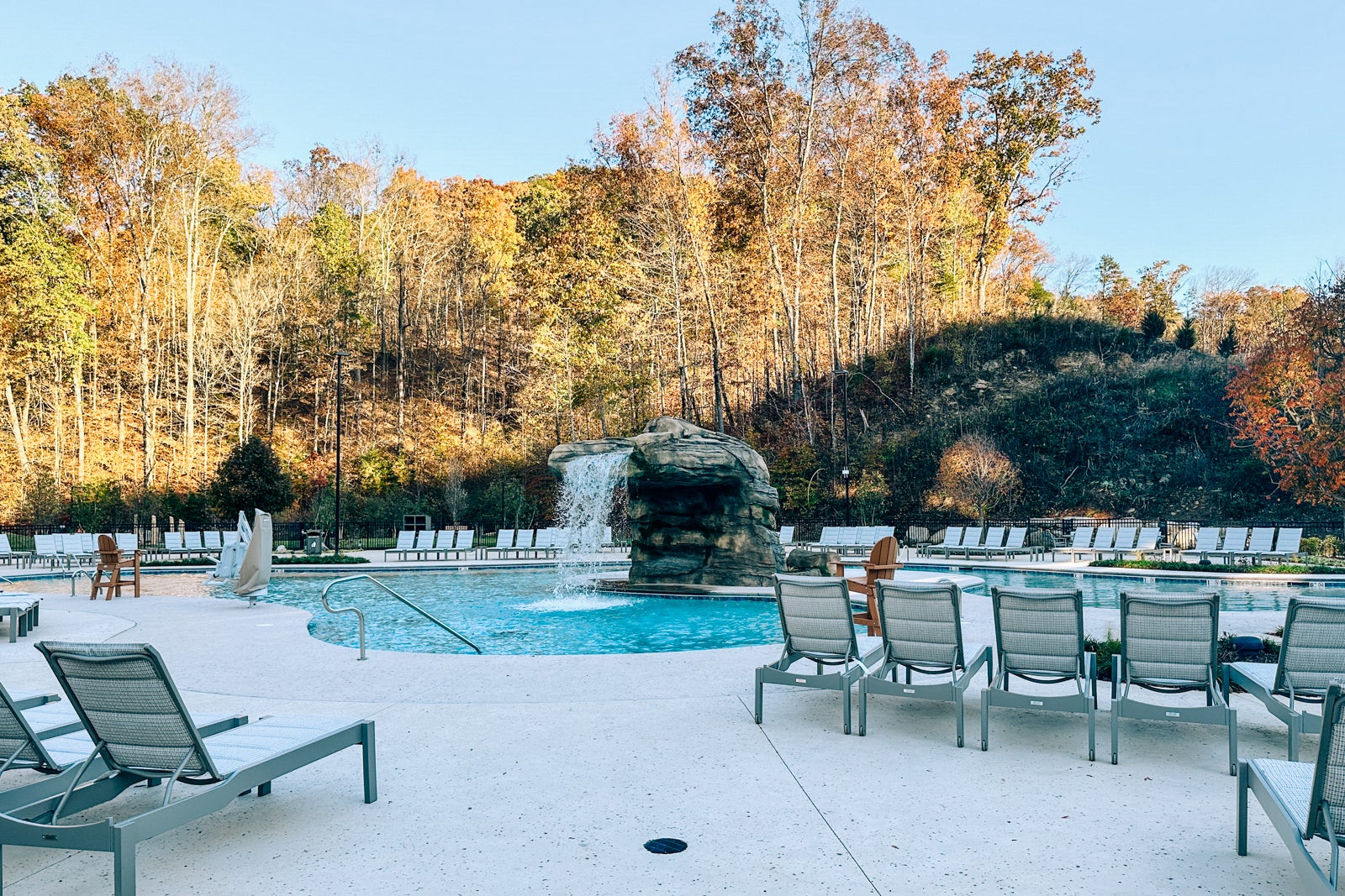 Heartsong Lodge & Resort outdoor pool