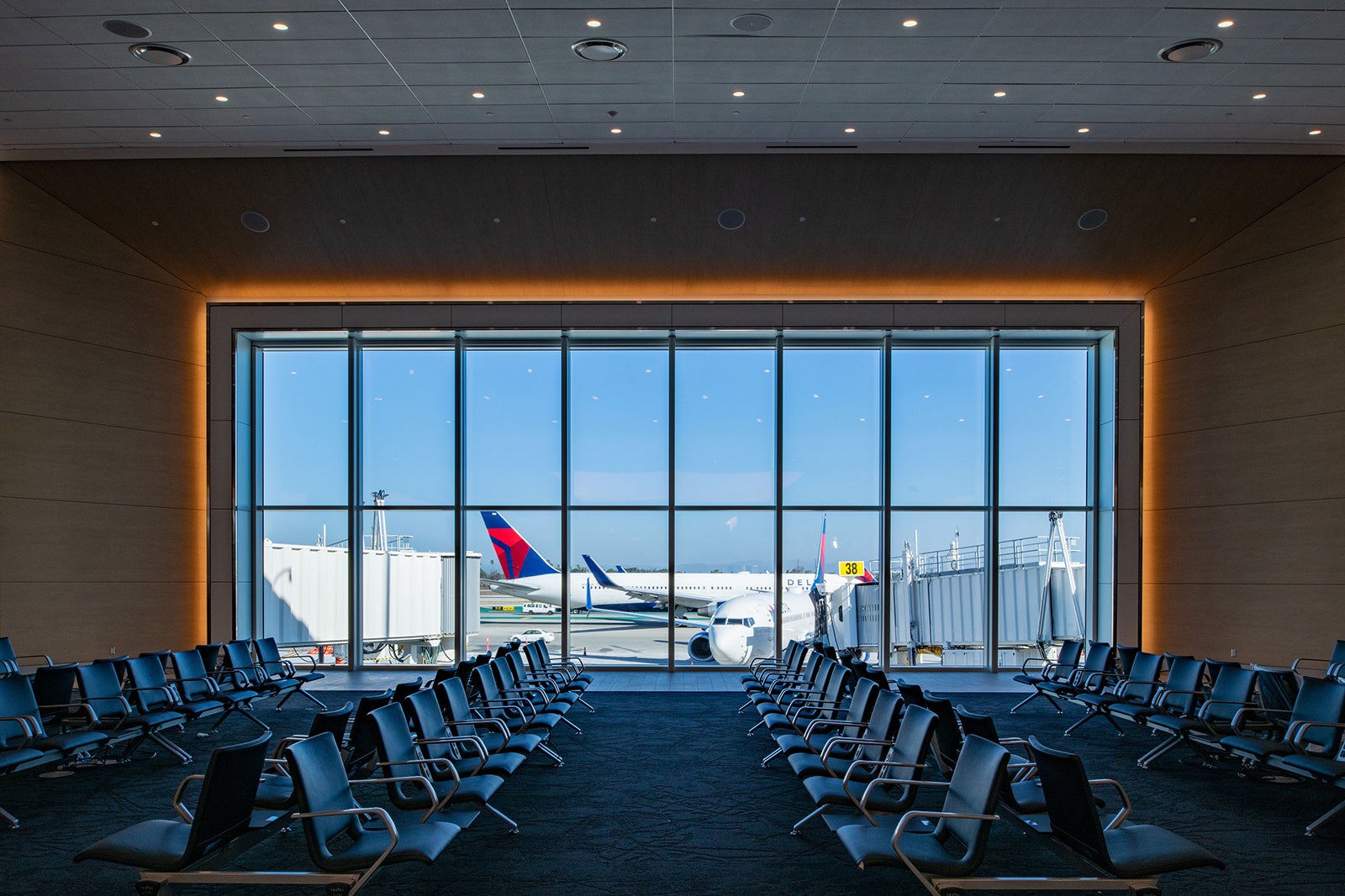 The 10 best airport amenities and events of the year