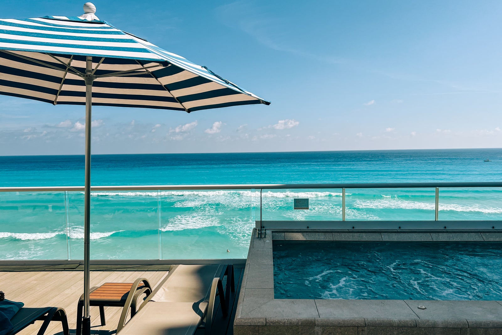hilton cancun mar caribe pool and beach view