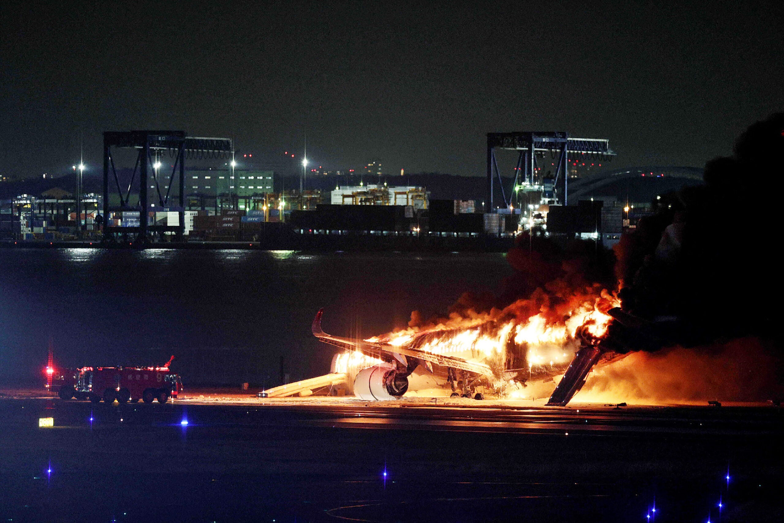 plane crash in Tokyo