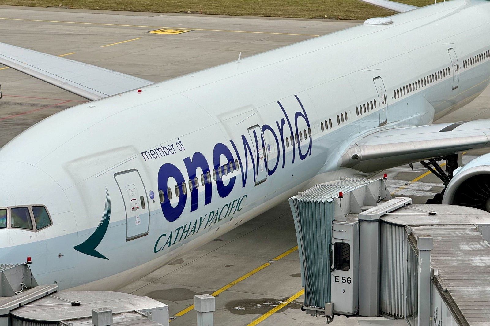 Cathay A330 ZRH