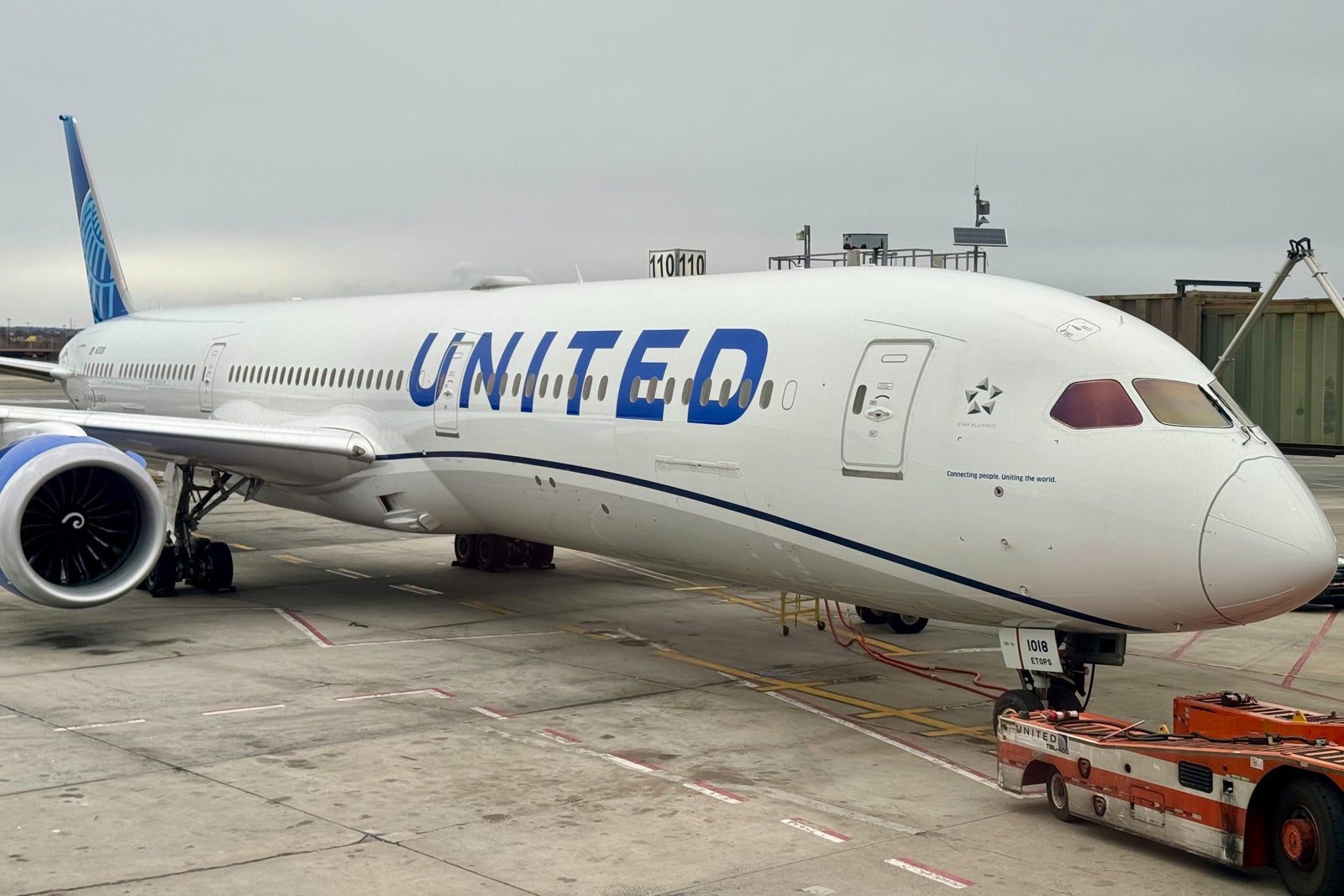 United Boeing 787-10 Dreamliner Newark