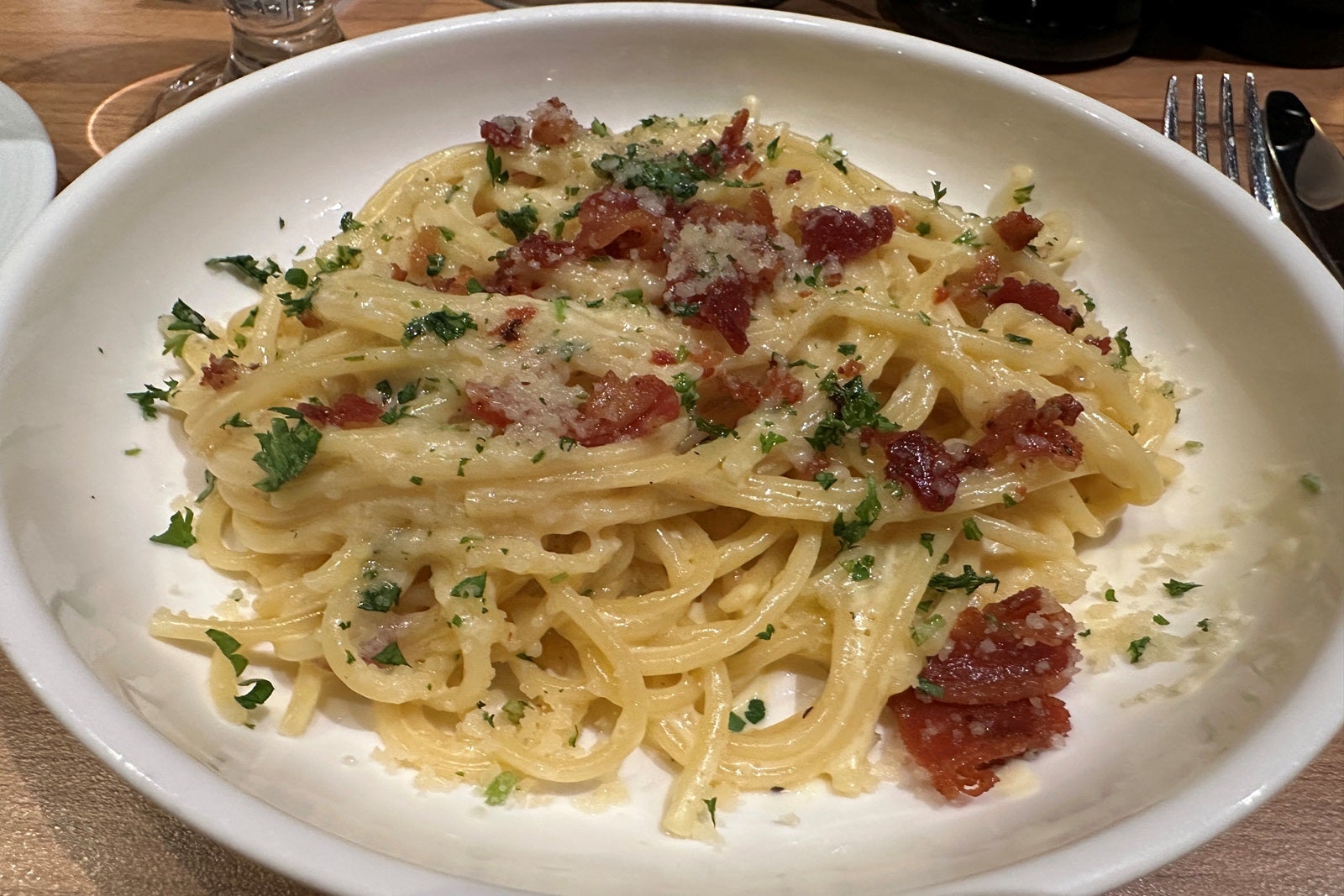 A plate of spaghetti carbonara