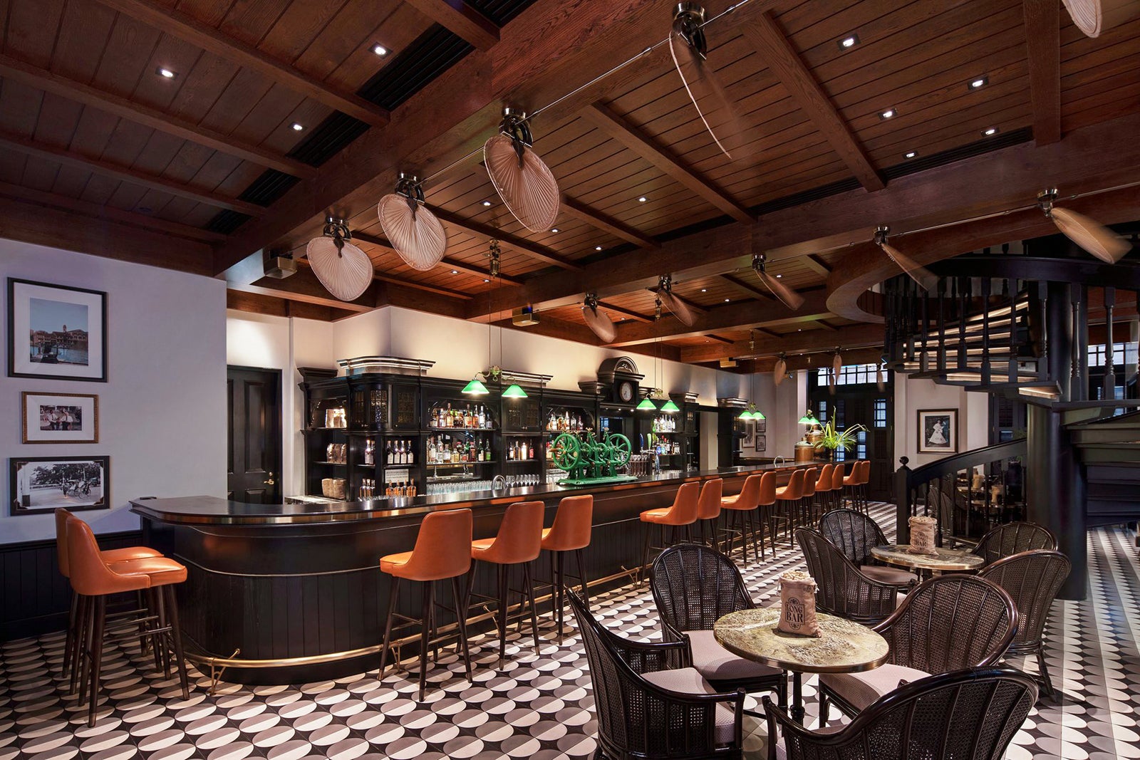 the long bar raffles singapore