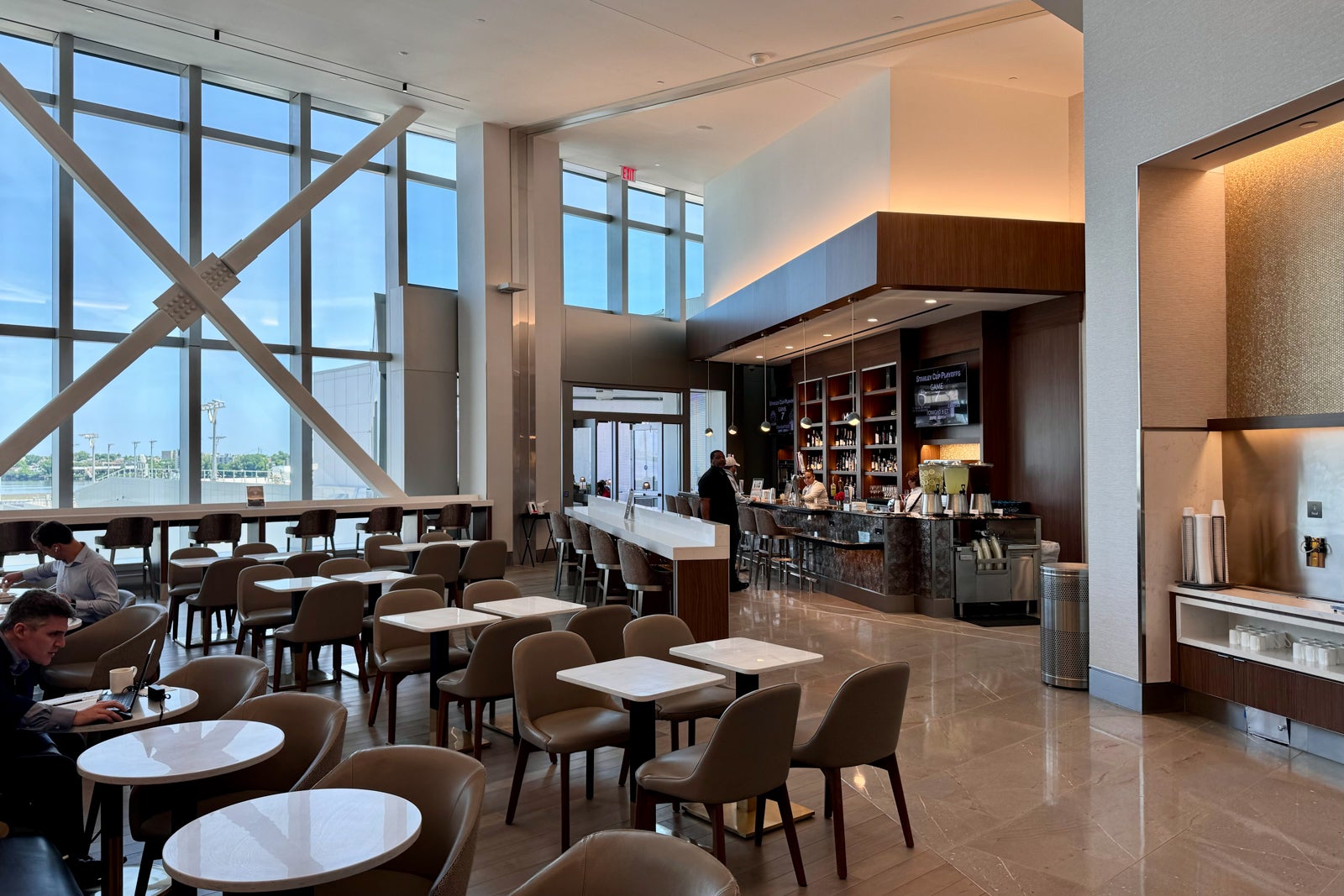 Delta Sky Club