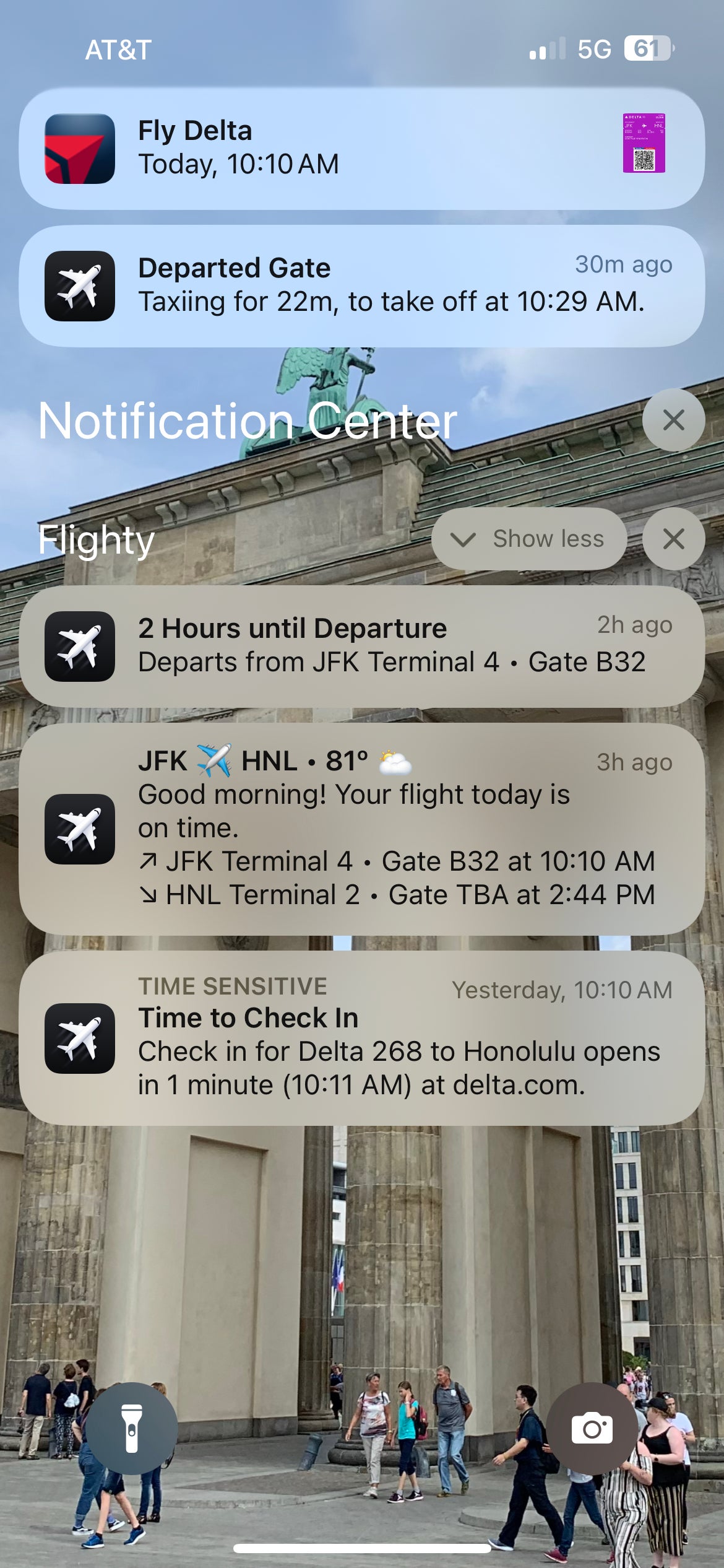 Notifications for a flight from New York to Honolulu. 