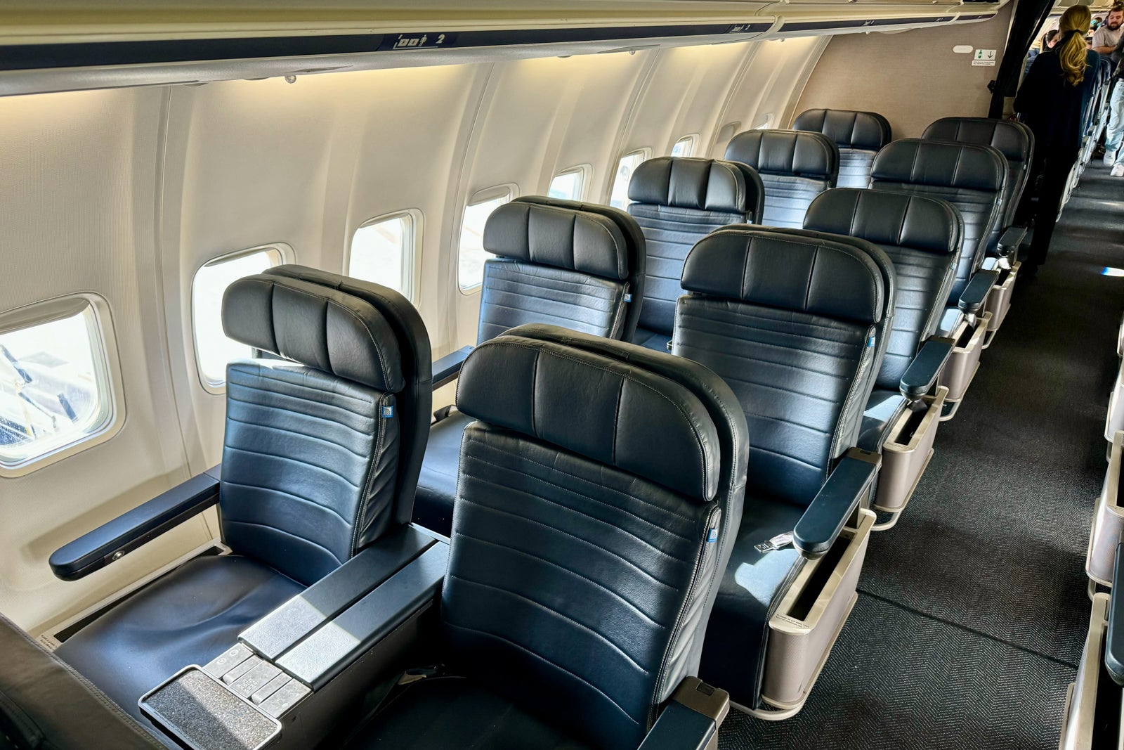 Seating onboard a United 757-300