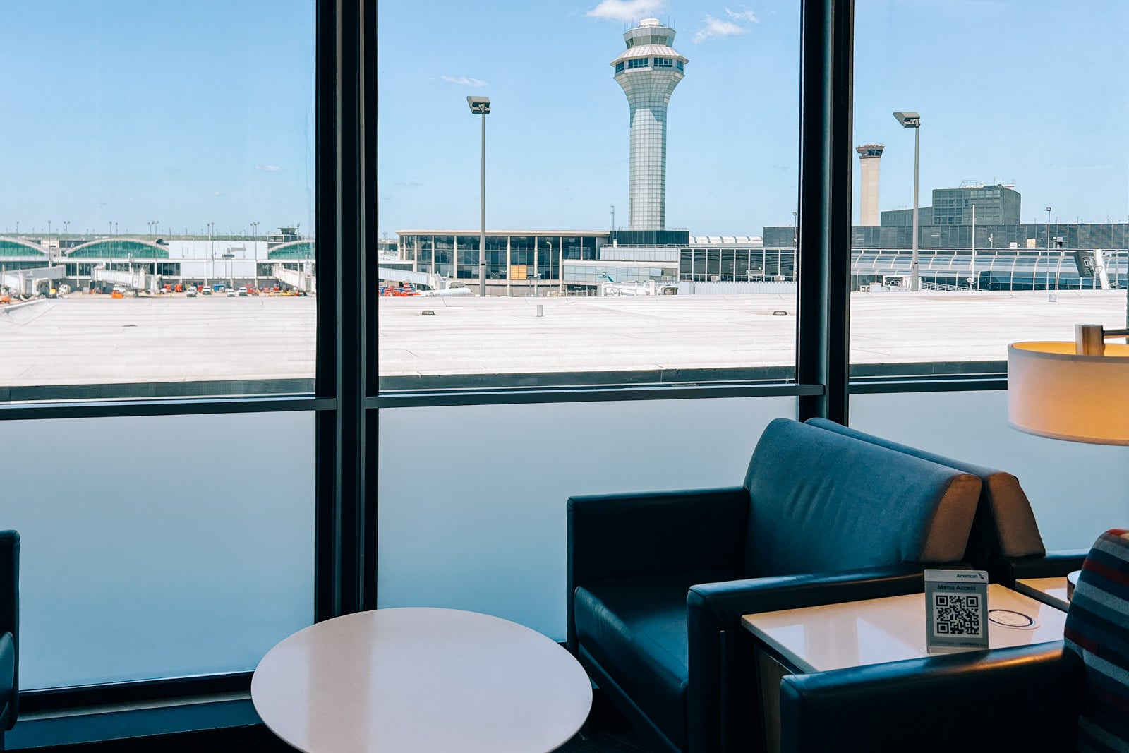 inside lounge at O'Hare