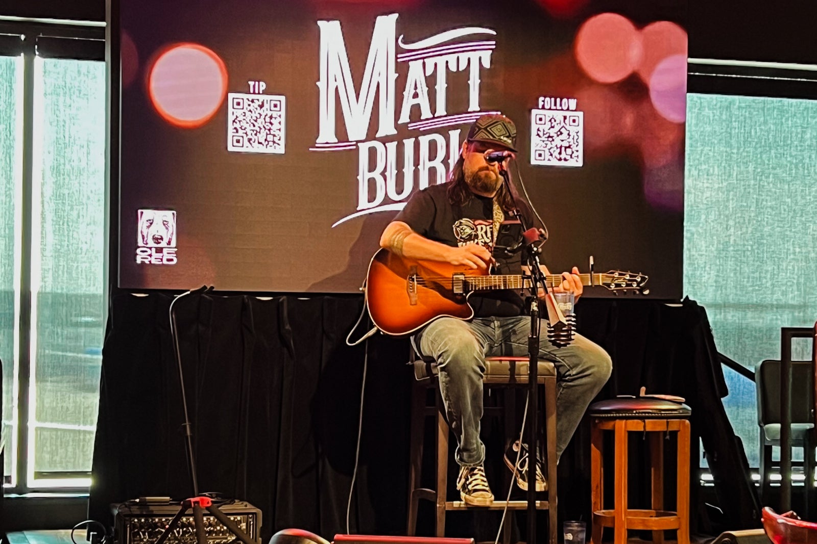 nashville airport live music