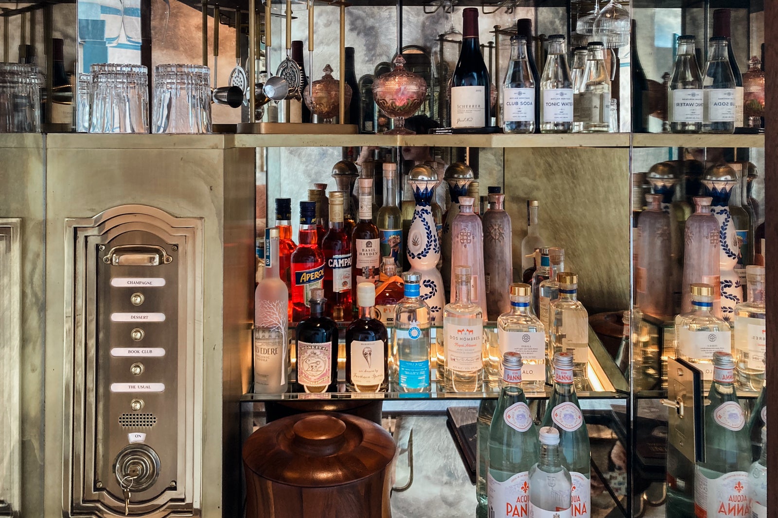 The wet bar of the Georgian Hotel in Santa Monica, California