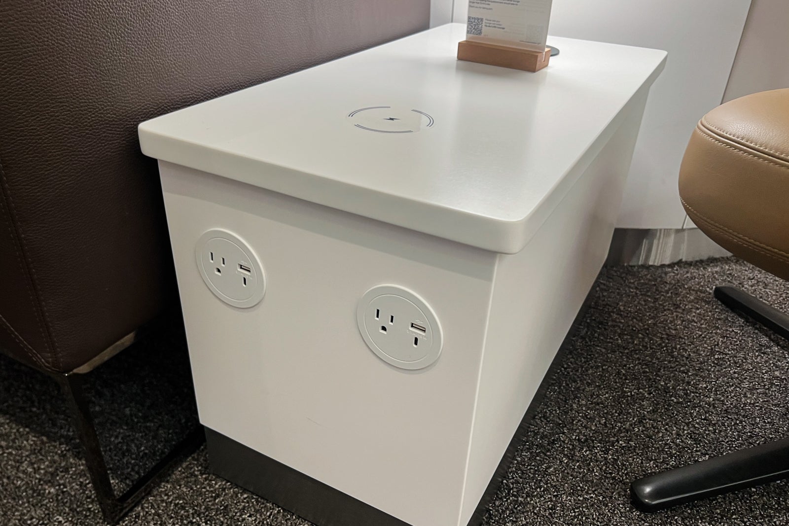 Charging ports at the Lufthansa lounge at Newark Liberty International Airport