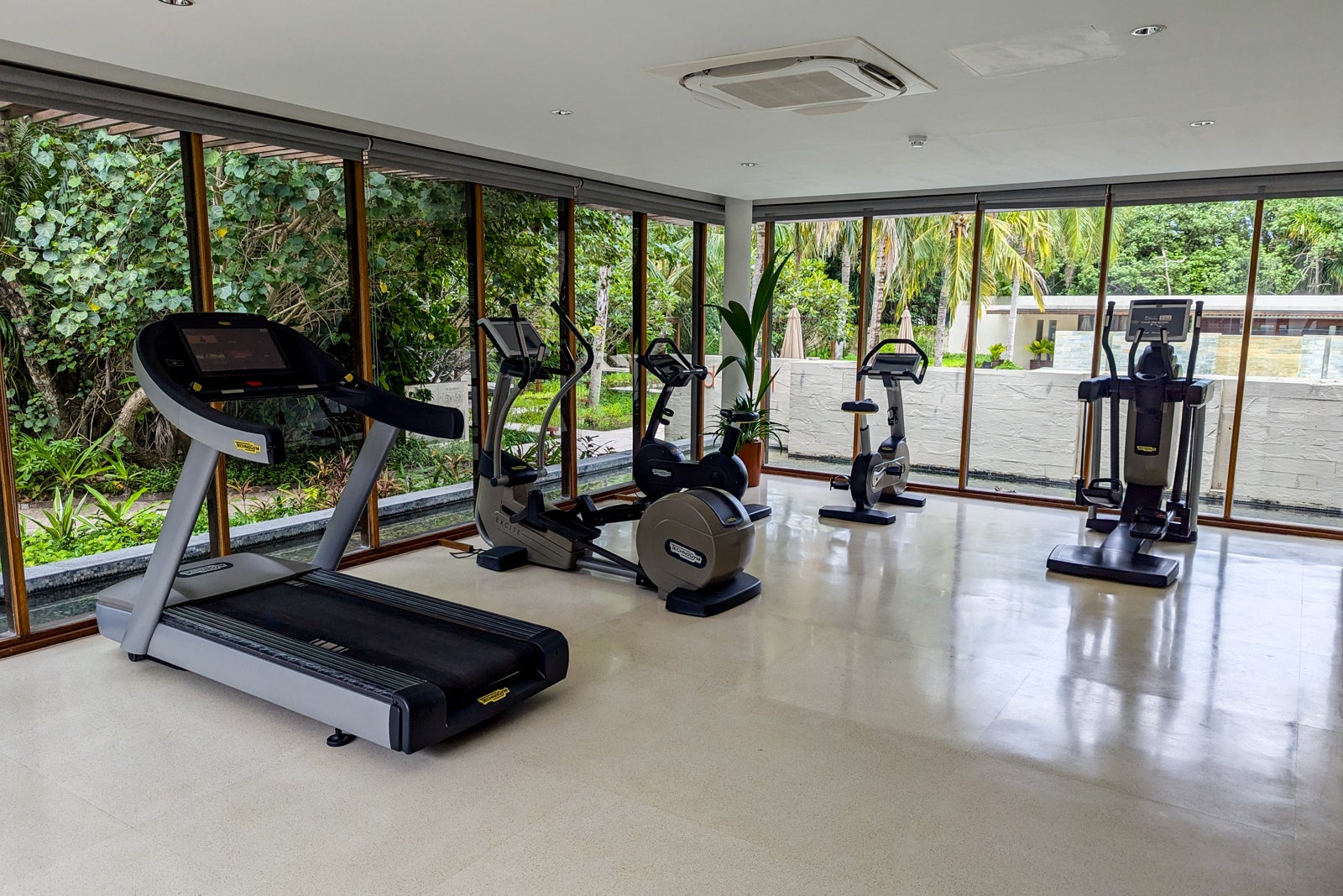 Park Hyatt Maldives gym