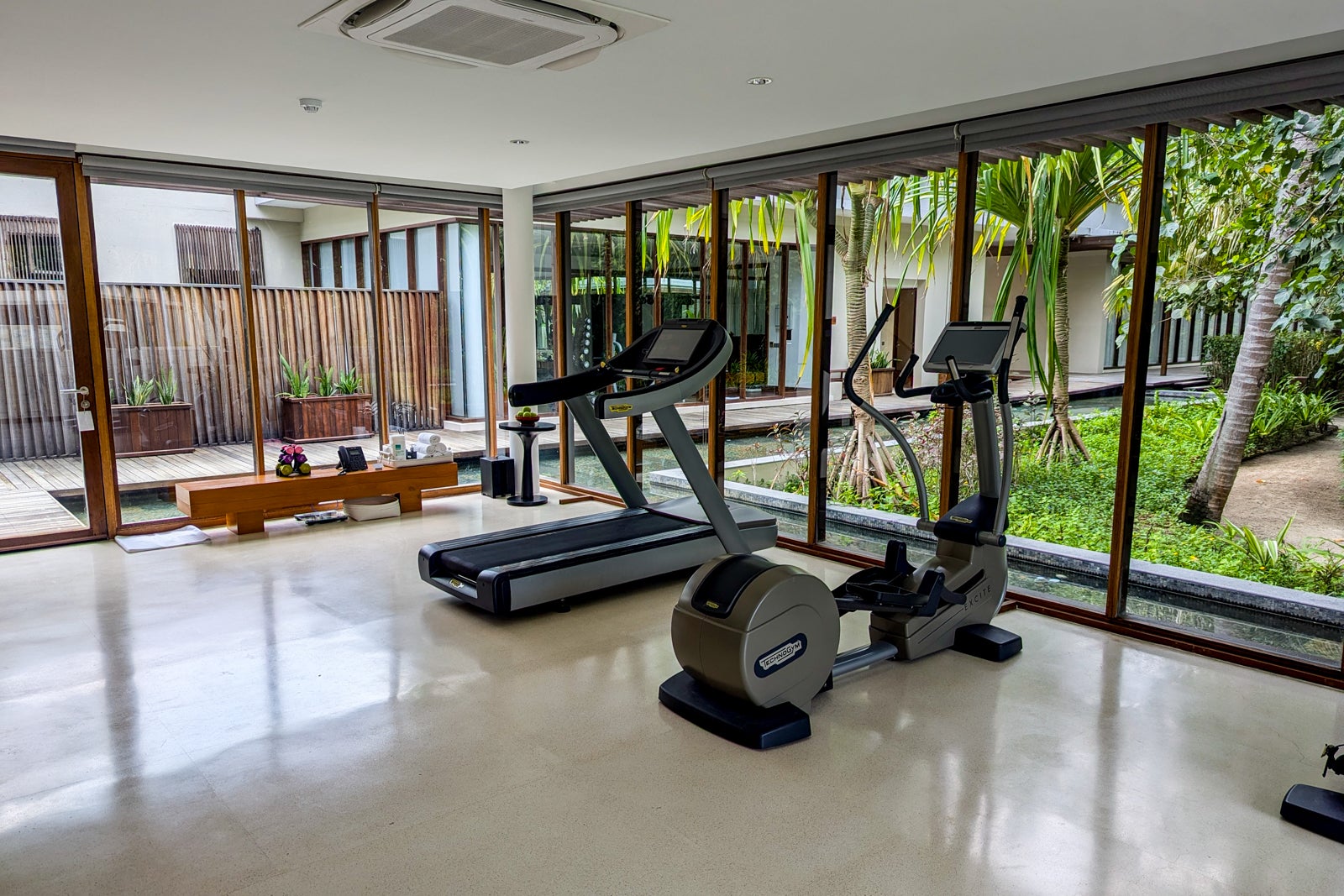 Park Hyatt Maldives gym