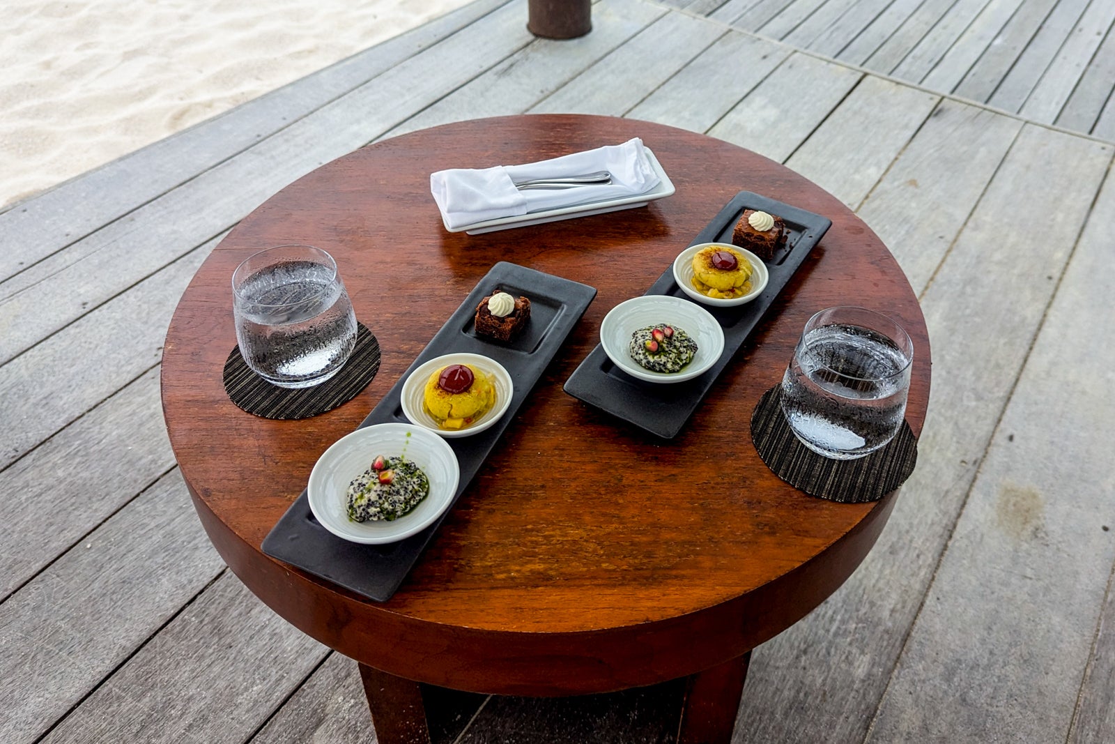 Park Hyatt Maldives Globalist hour snacks