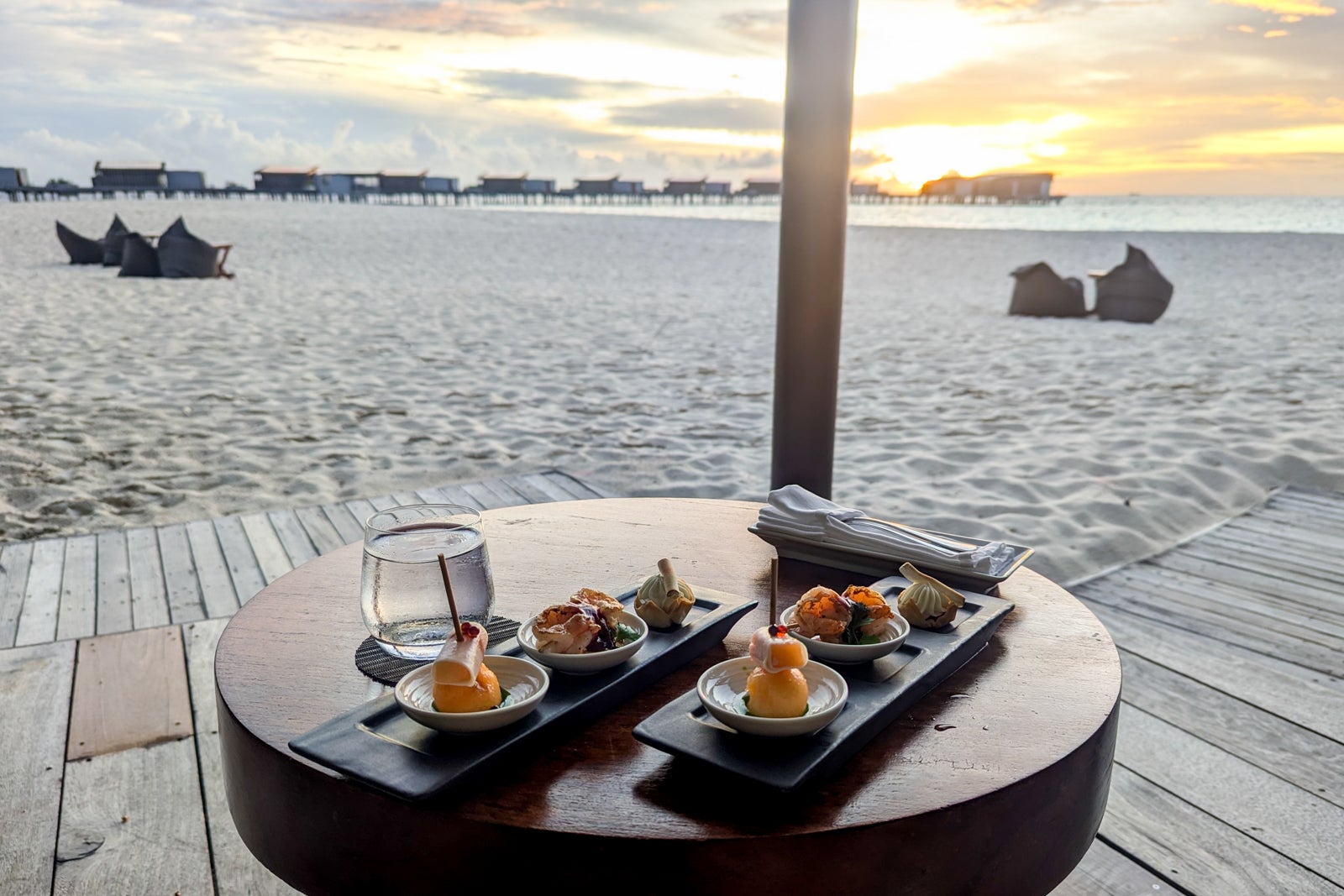 Park Hyatt Maldives Globalist hour snacks