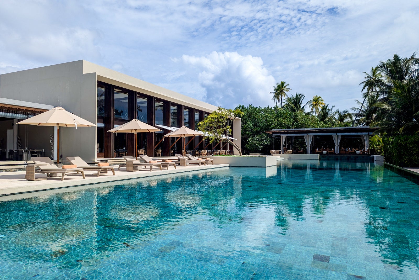 Park Hyatt Maldives pool