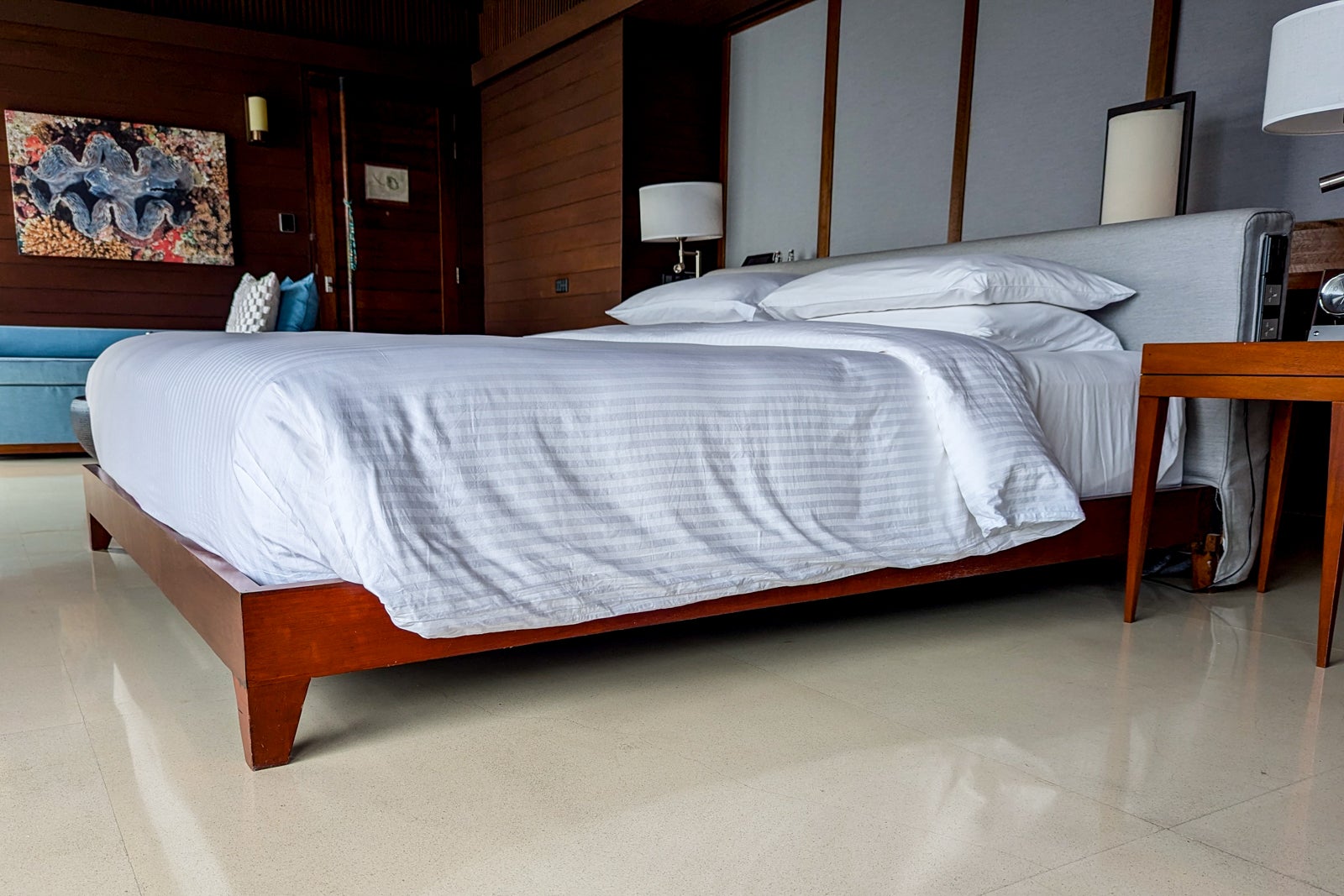 Park Hyatt Maldives bed height