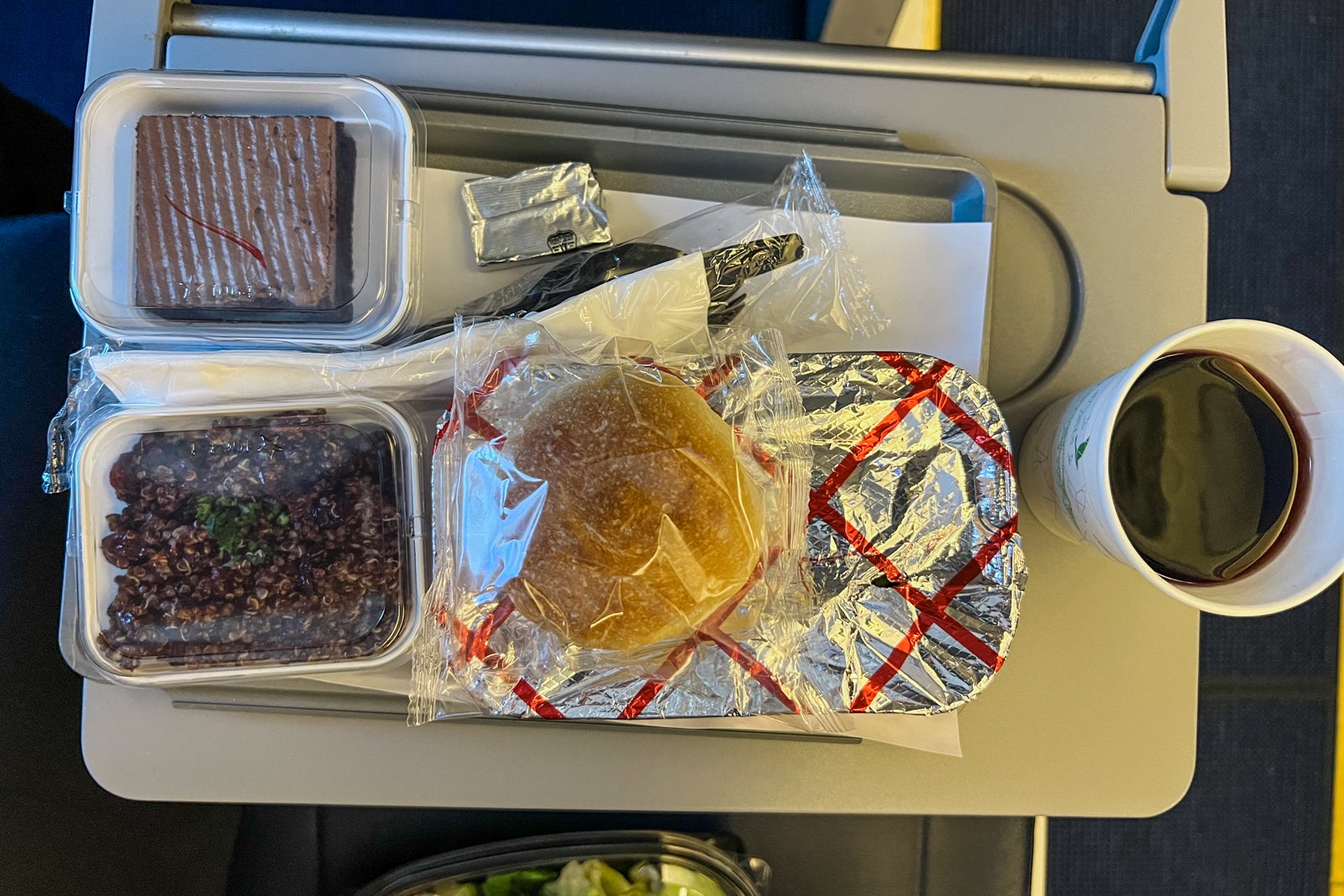 Meal service tray during Azores Airlines economy flight