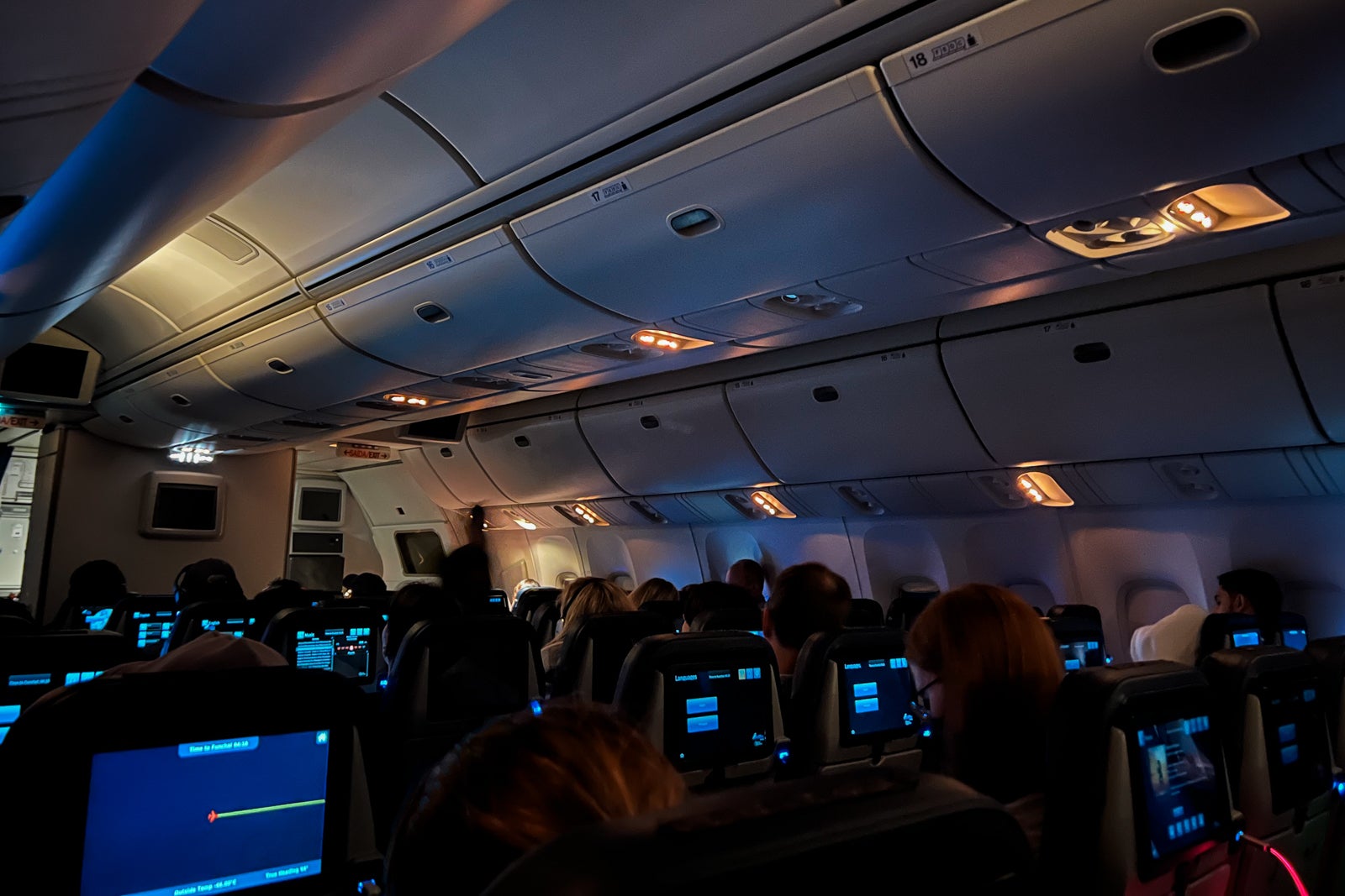 Dimmed cabin on Azores Airlines flight