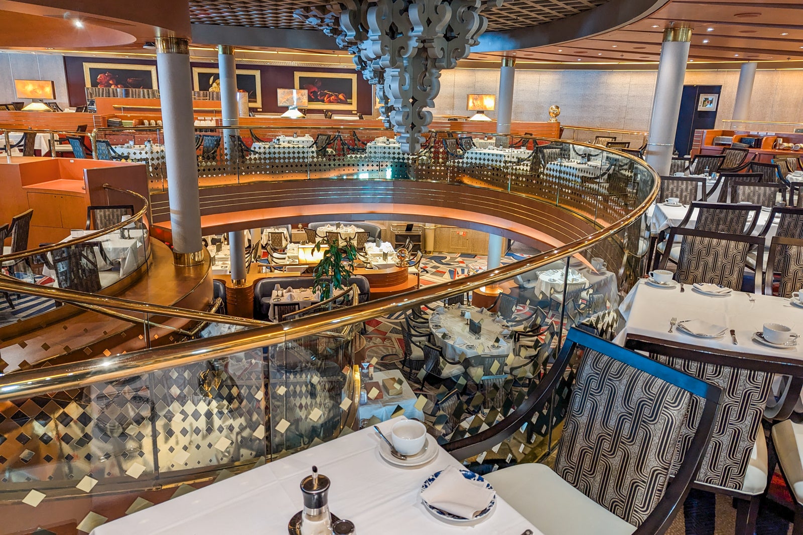 Dining Room on Eurodam. 