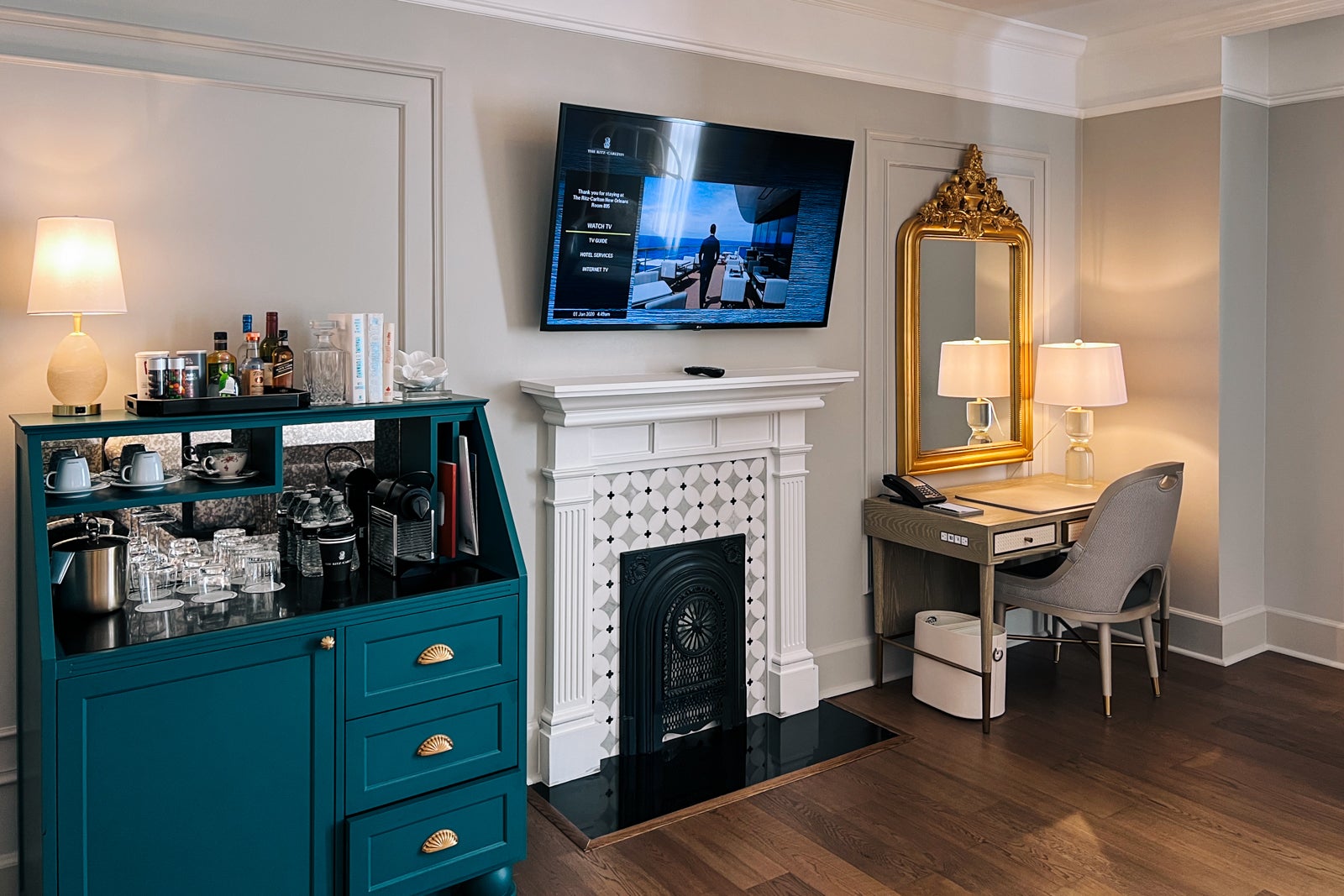 TV area and wet bar at Ritz Carlton New Orleans