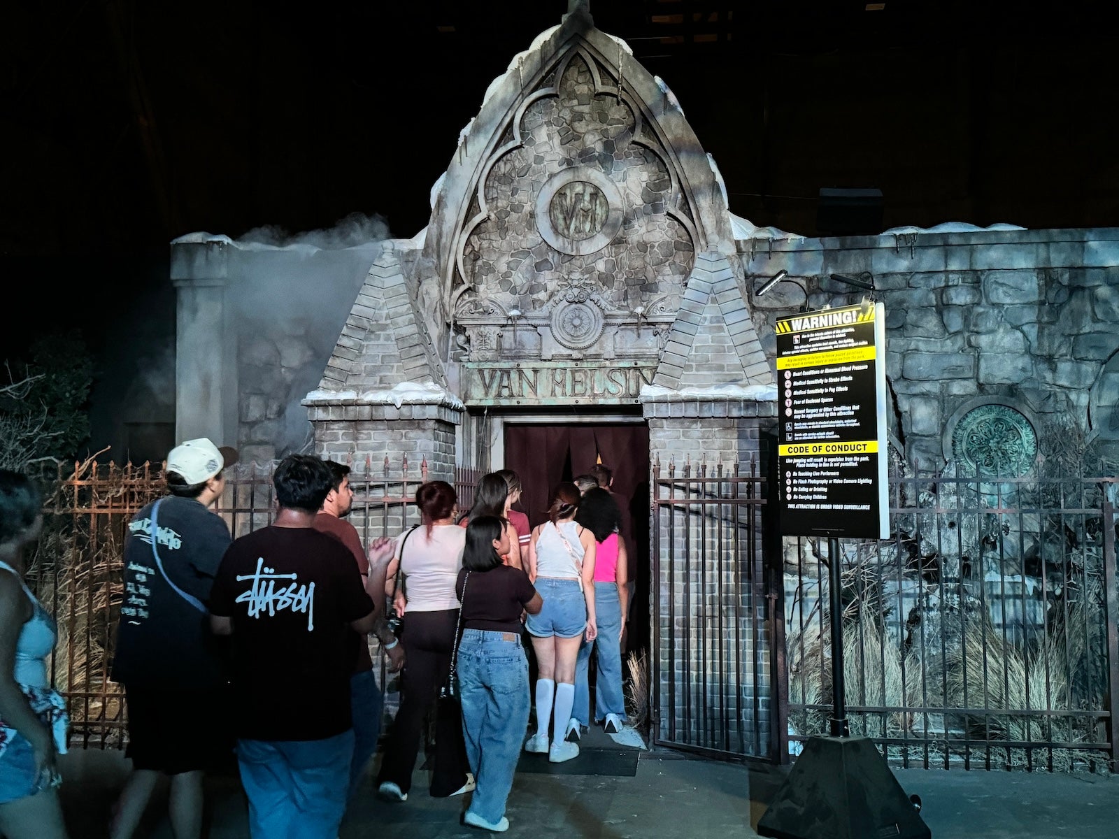 Halloween Horror Nights Van Helsing attraction