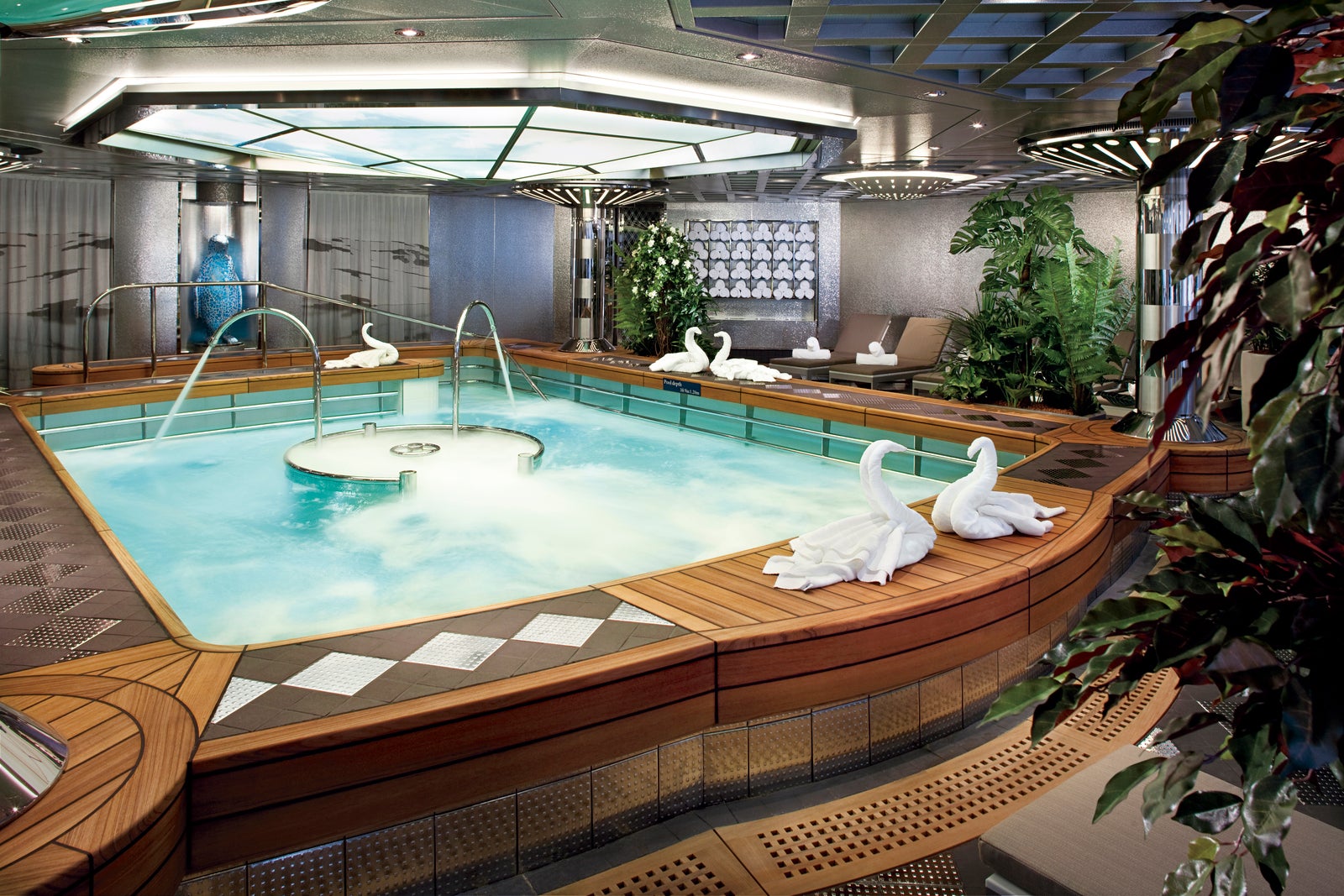 Hydro Pool Spa on Nieuw Amsterdam