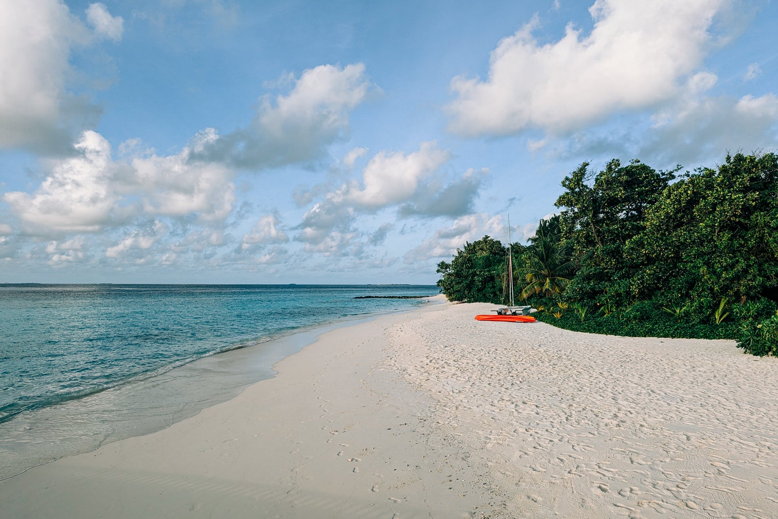 Alila Kothaifaru Maldives beach