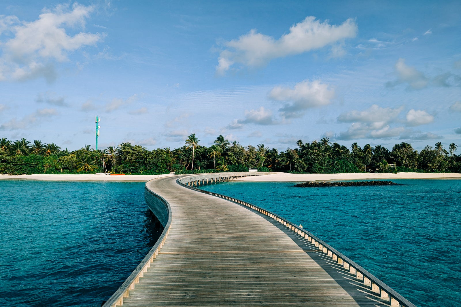 Pathways at the Alila Kothaifaru Maldives