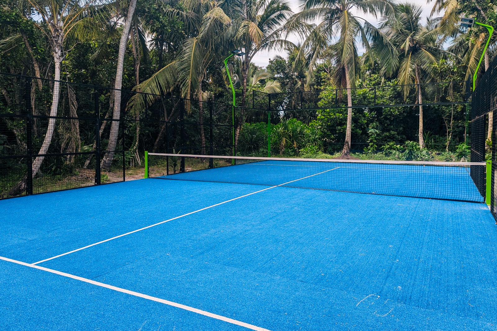 Alila Kothaifaru Maldives paddle ball court