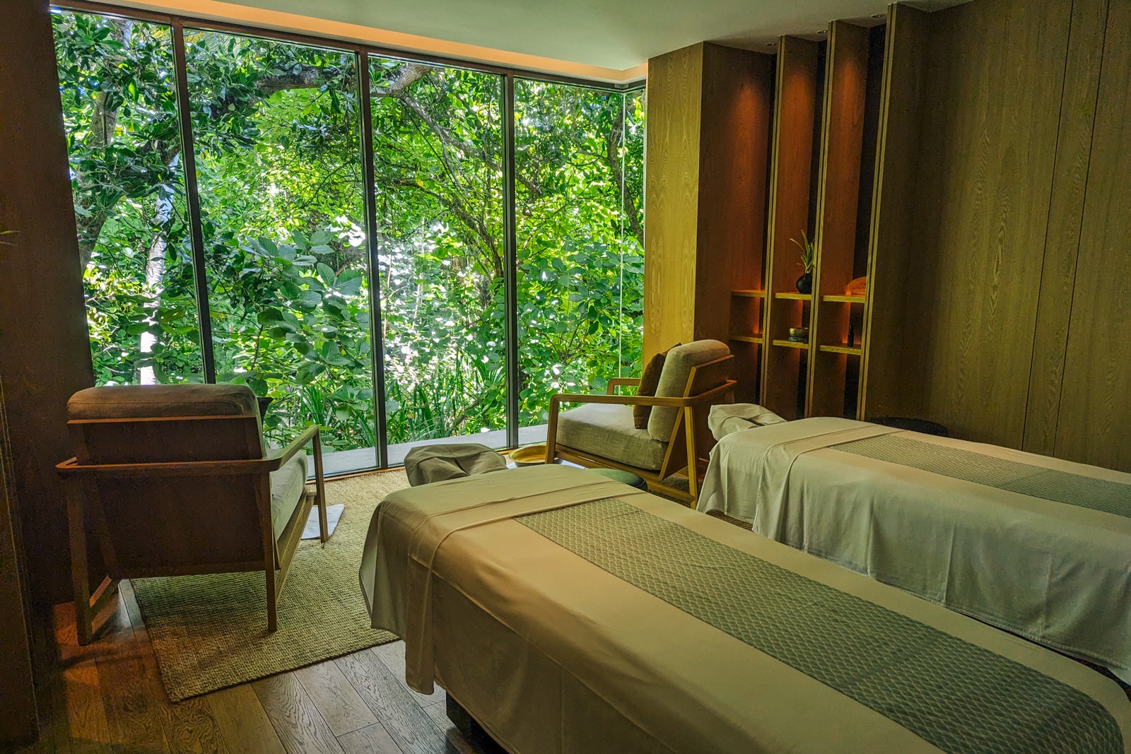 Alila Kothaifaru Maldives spa treatment room