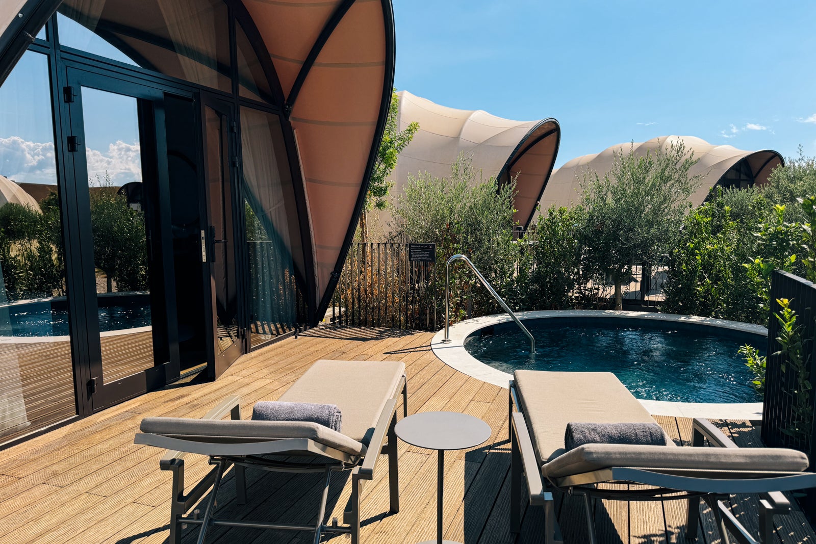 91 Athens Riviera