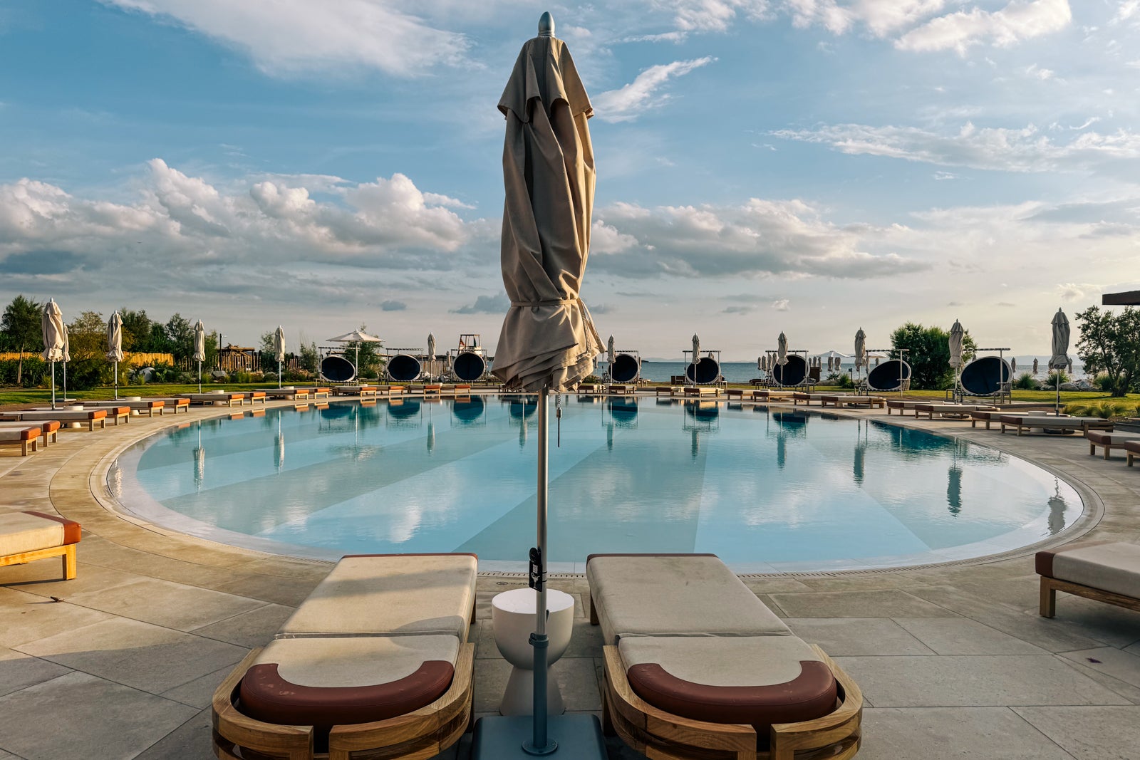91 Athens Riviera