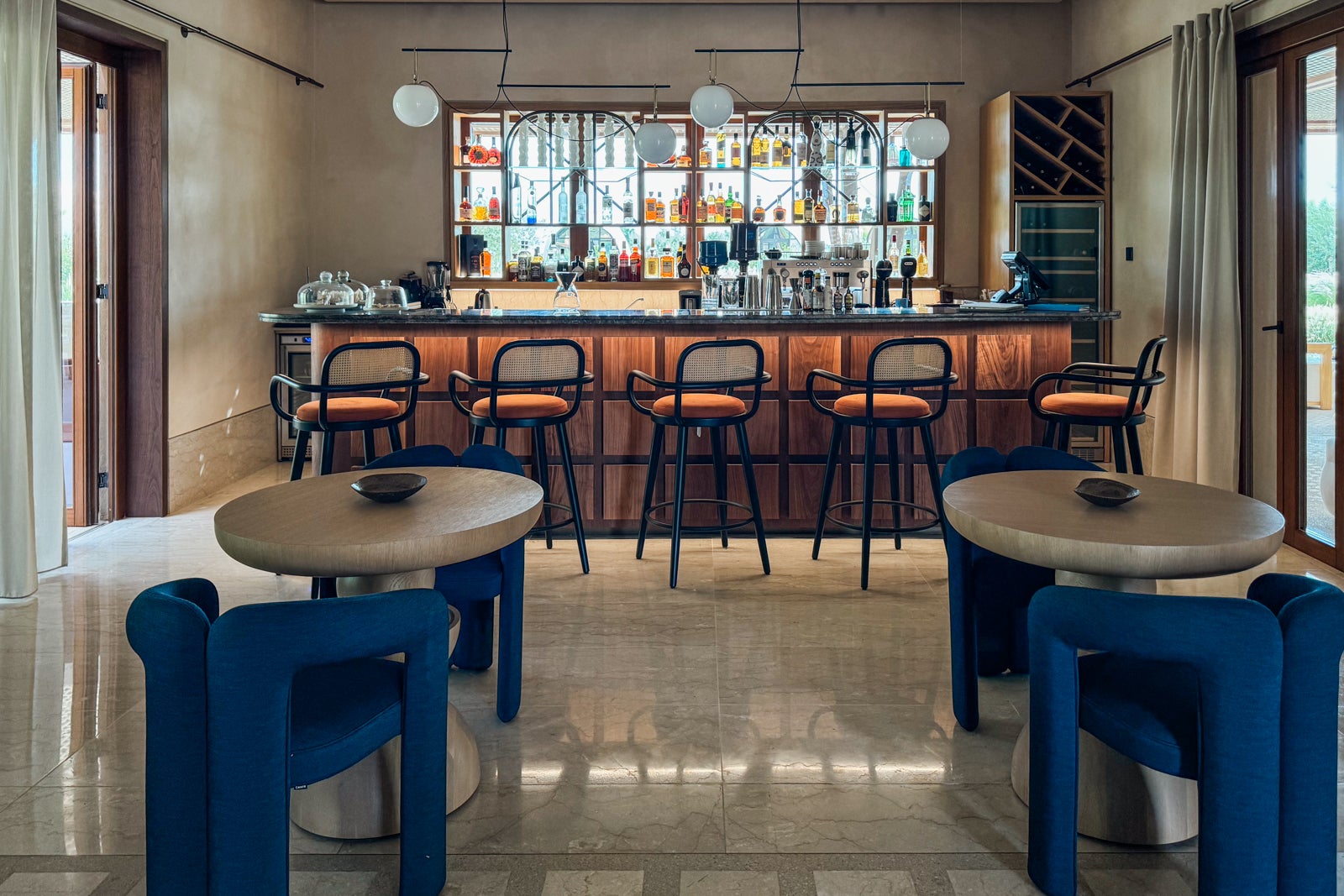 91 Athens Riviera bar
