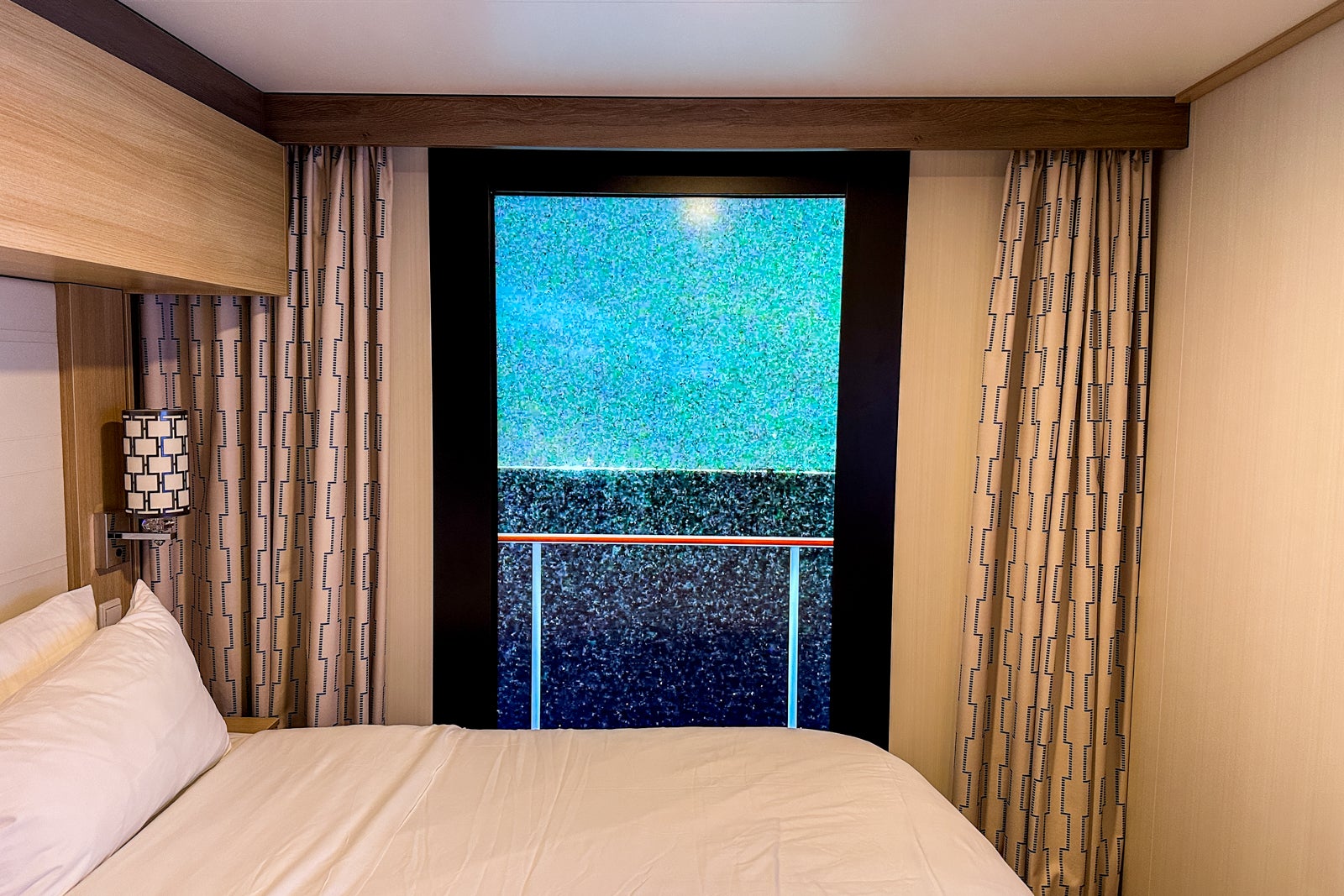 A fuzzy screen in a Virtual Balcony cabin on a cruise ship